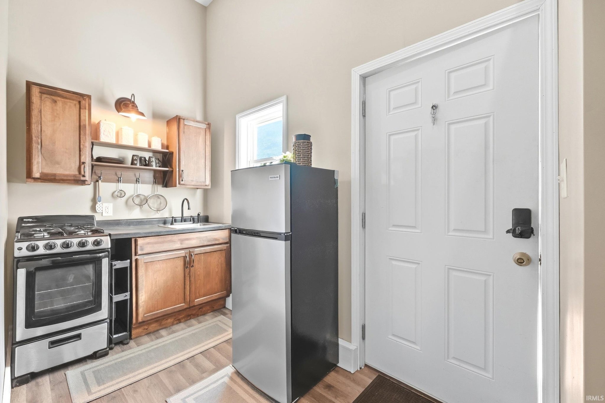 Image of 537 E Sherman Street