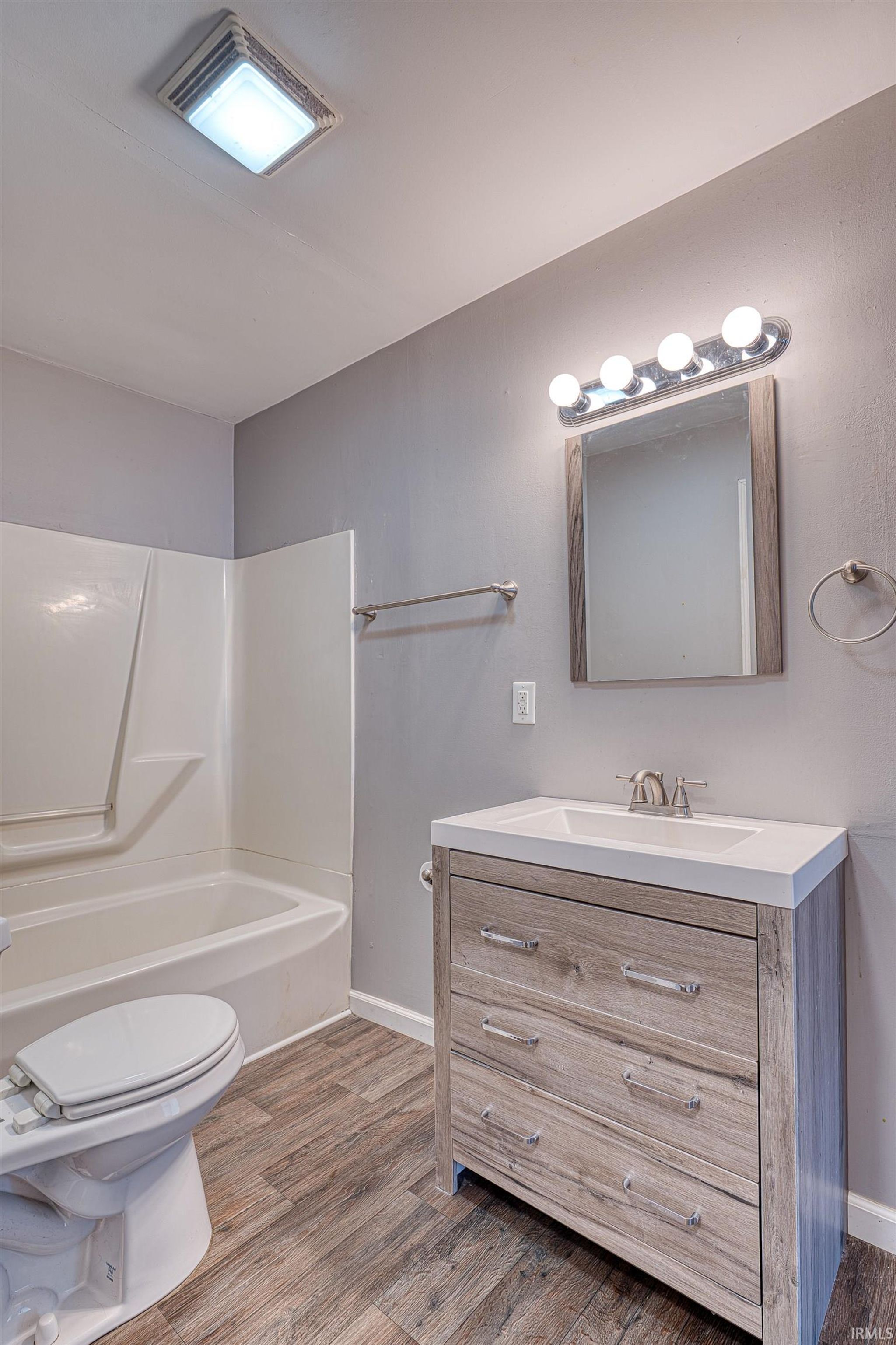 Image of 1017 W THIRD Street