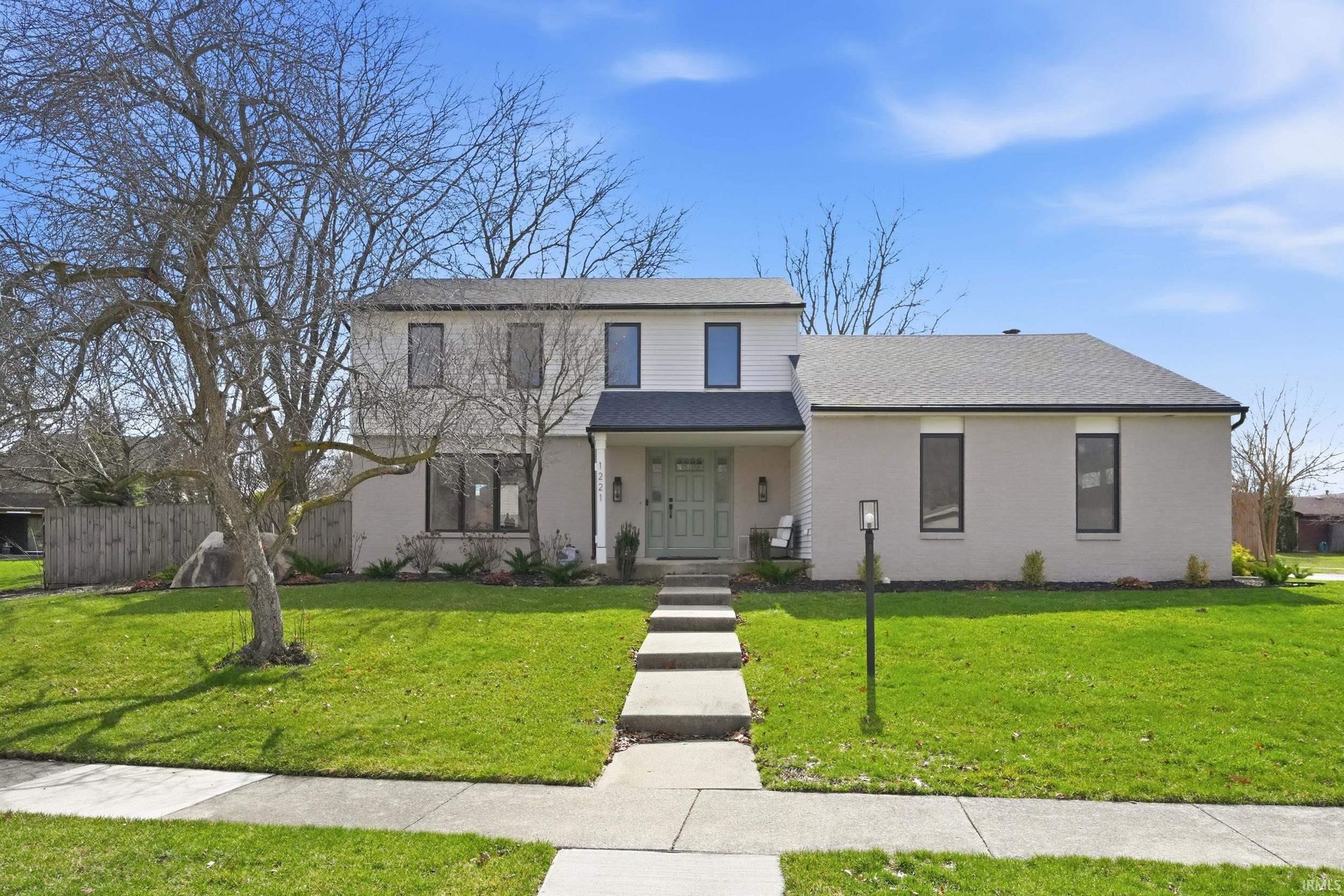 1221 Windsor Woods Boulevard