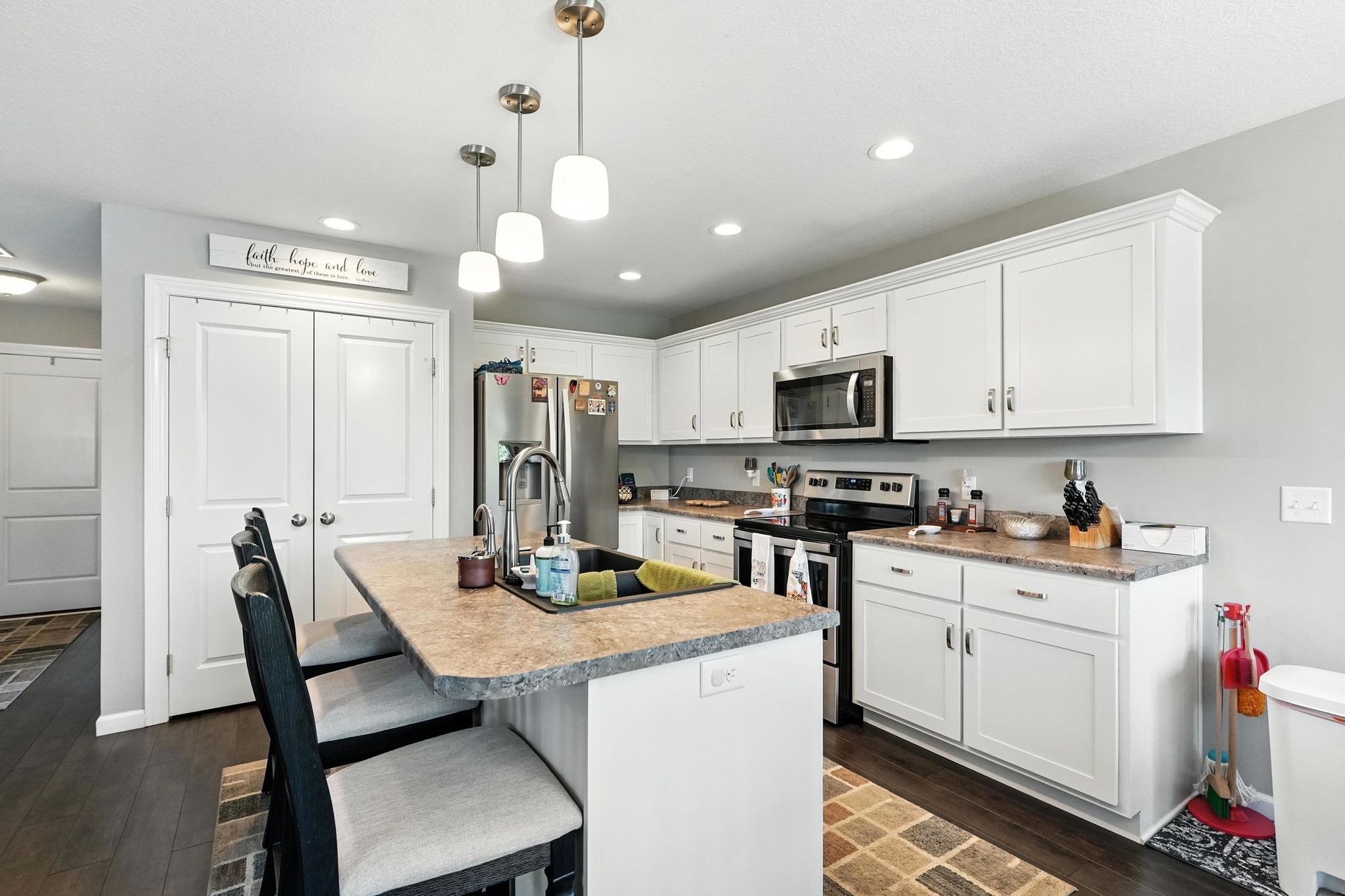 Image of 687 Sully Court