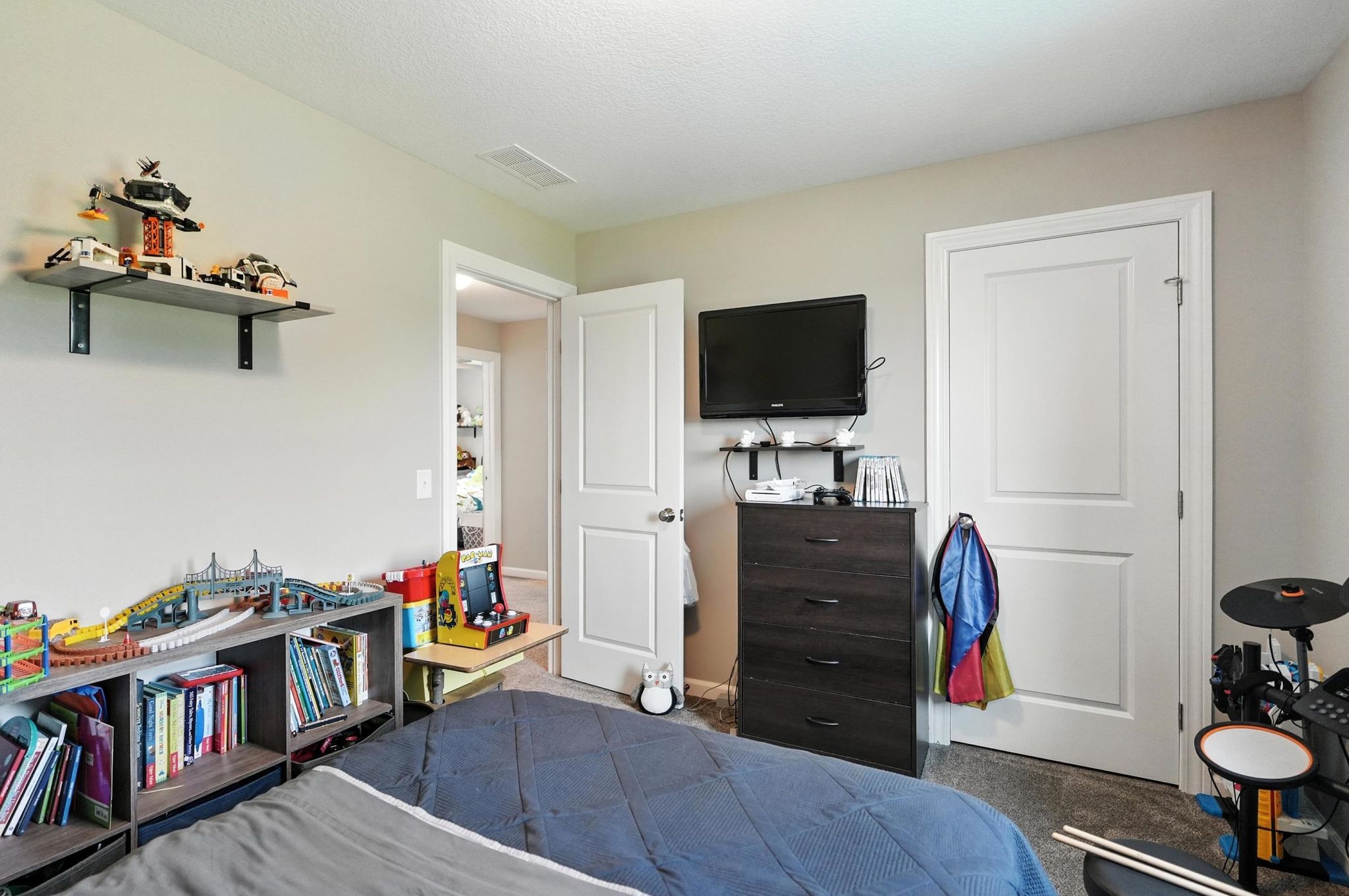 Image of 687 Sully Court