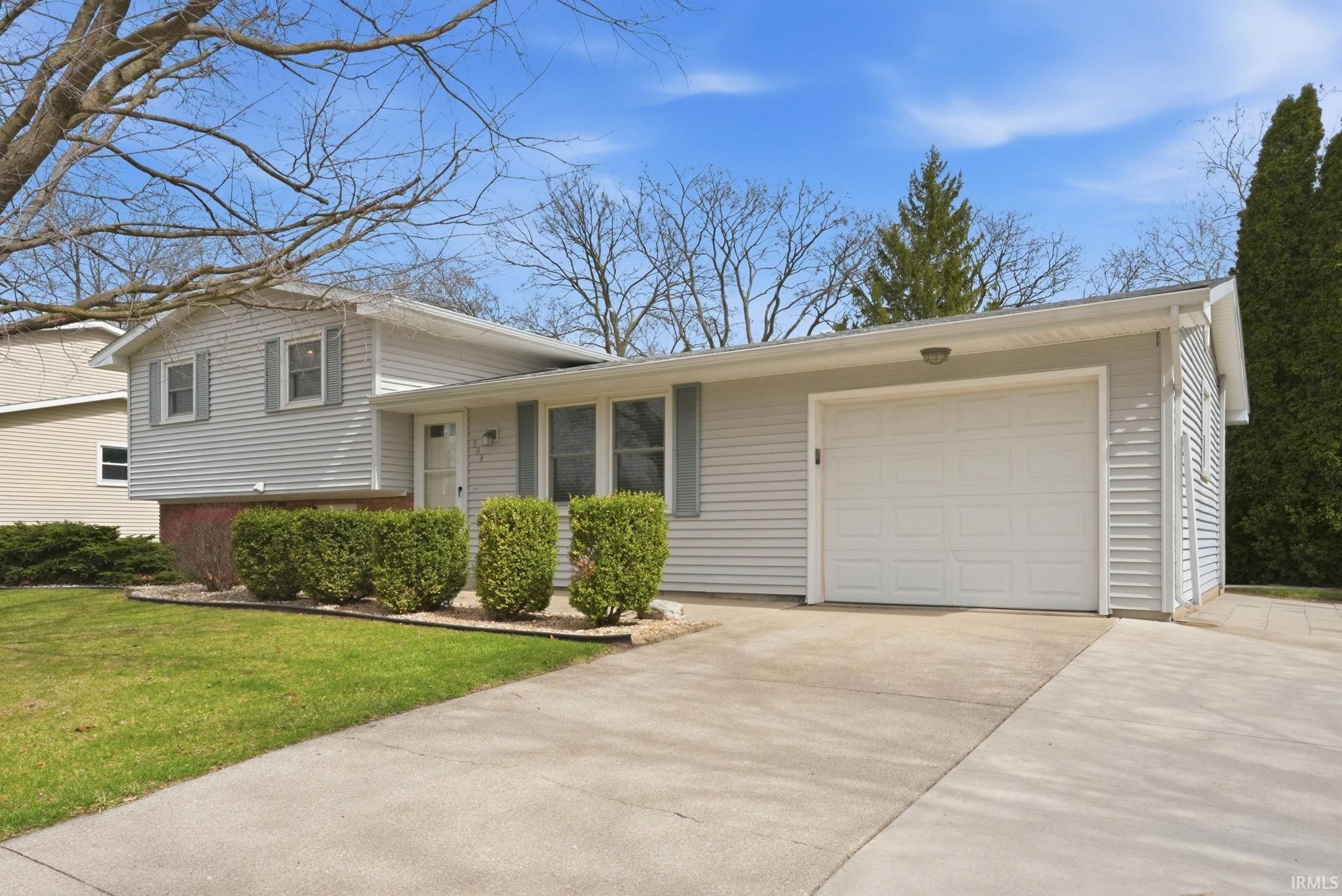 Image of 304 Iwo Street