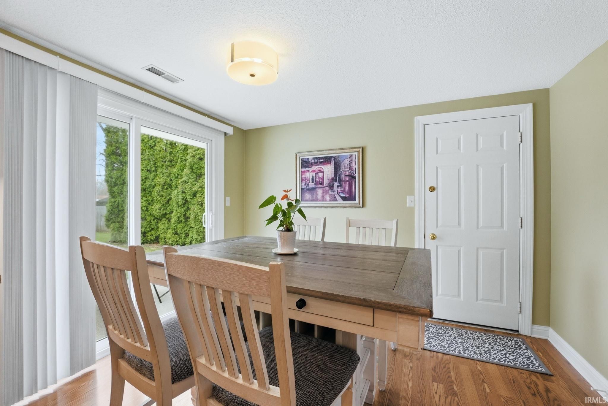 Image of 304 Iwo Street