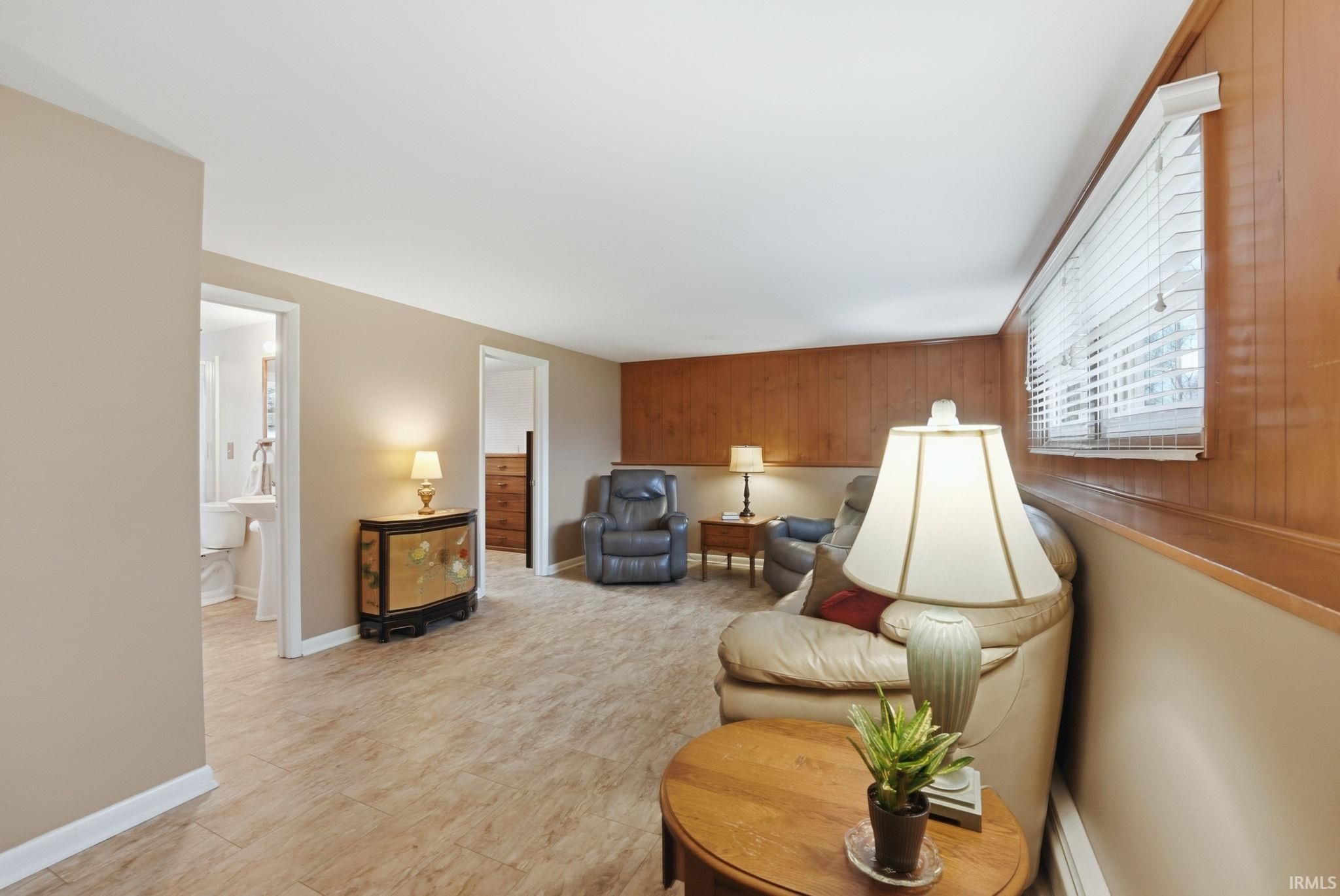 Image of 304 Iwo Street