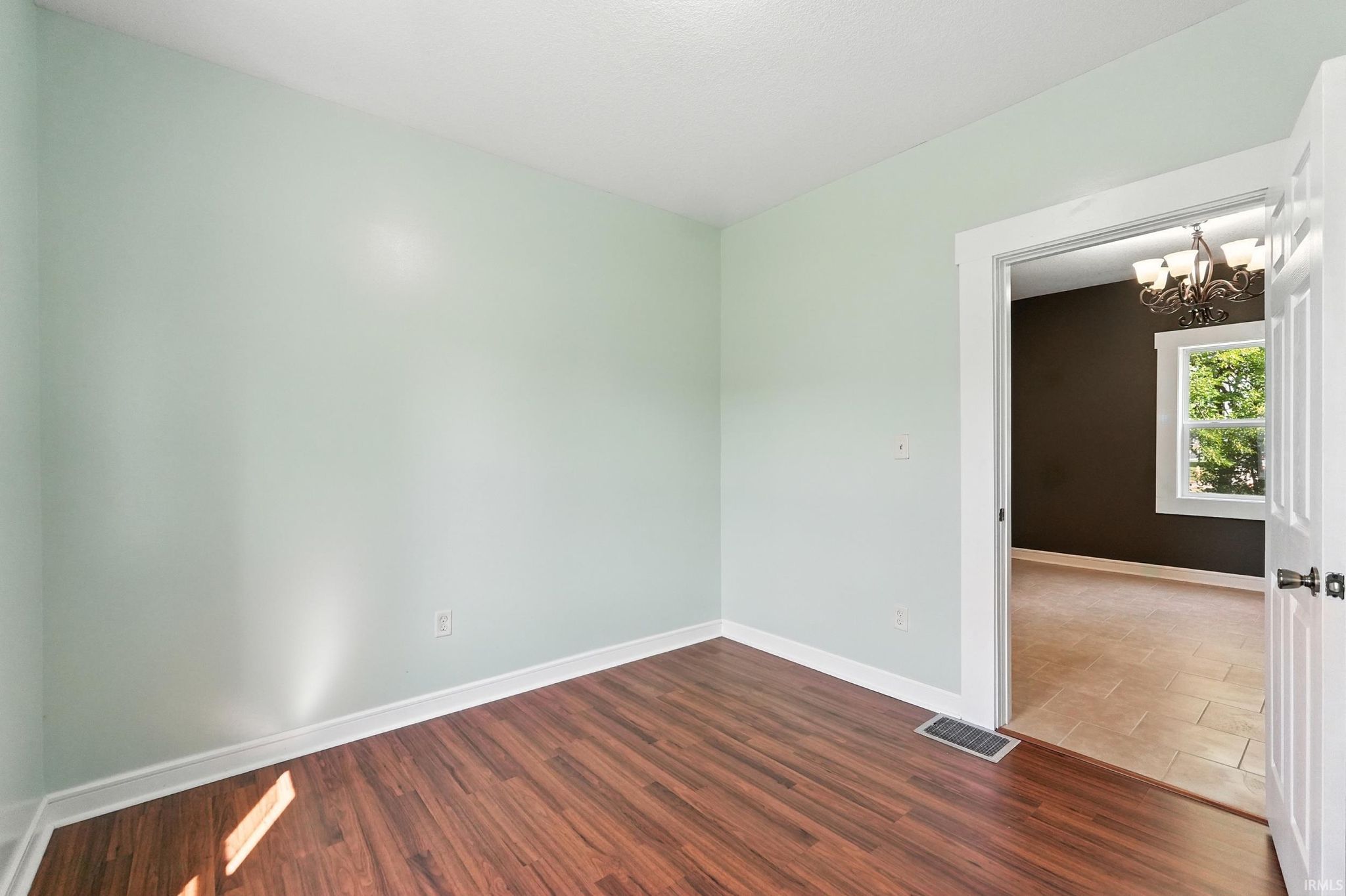 Image of 2611 S Anthony Boulevard