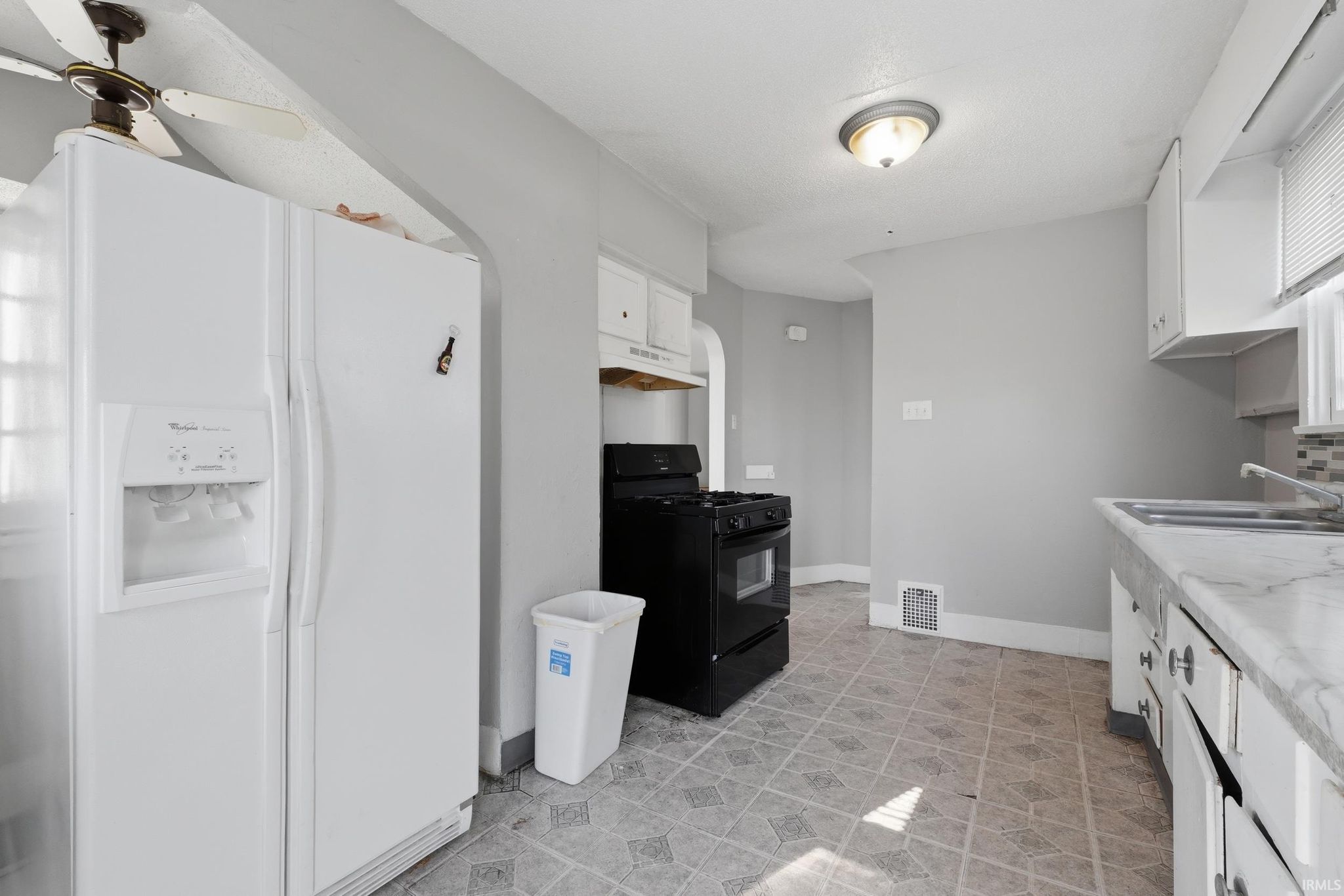 Image of 3015 Holton Avenue