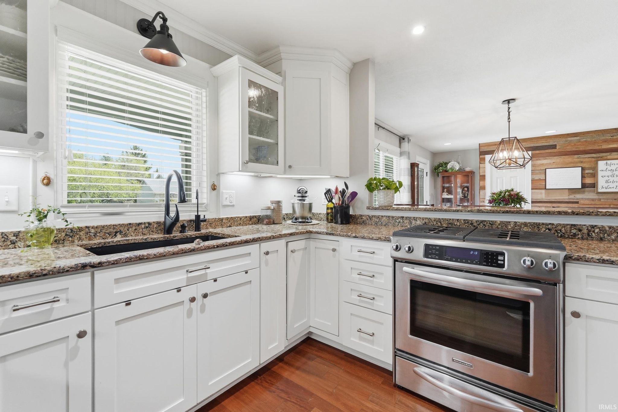 Image of 2406 Windsong Court