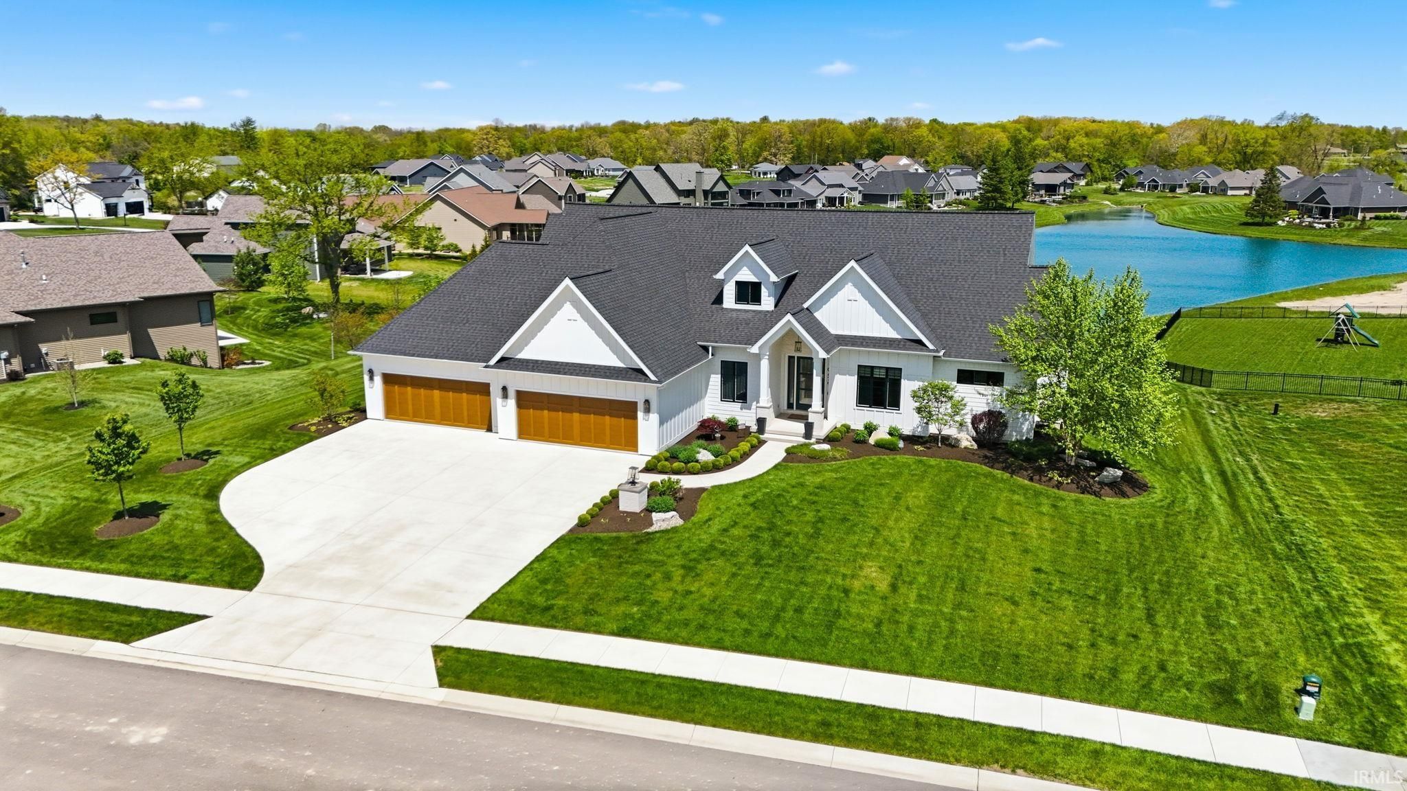 10479 Beaugreen Cove
