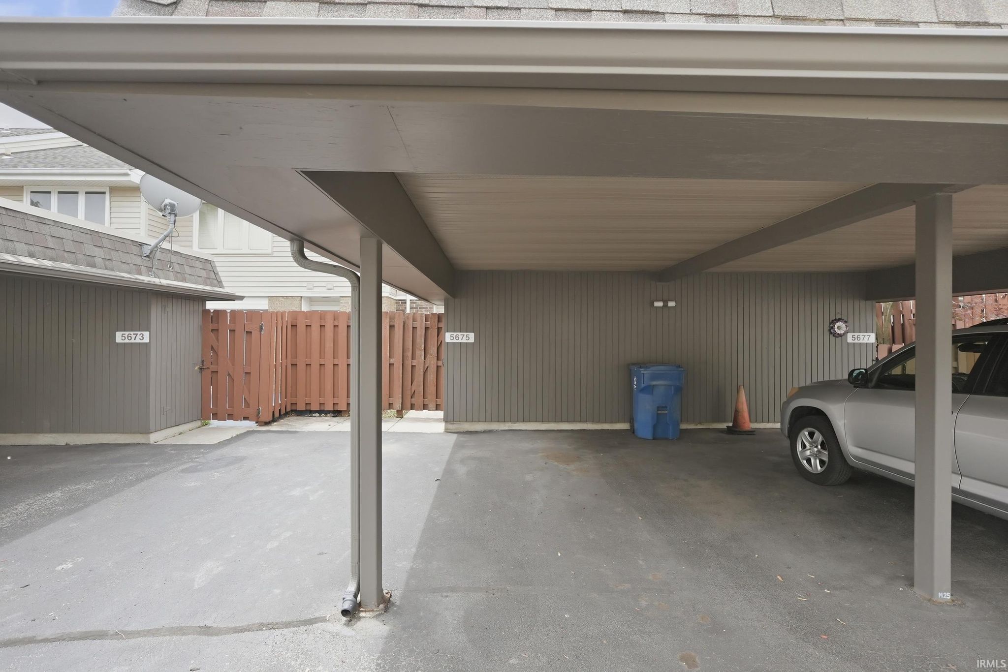 Image of 5675 S Wayne Avenue