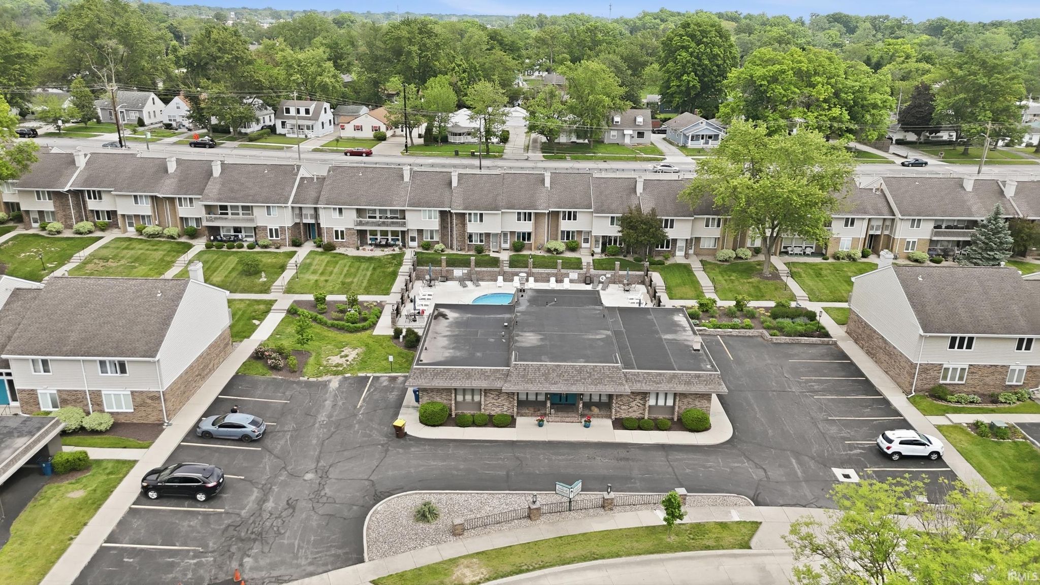 Image of 5675 S Wayne Avenue