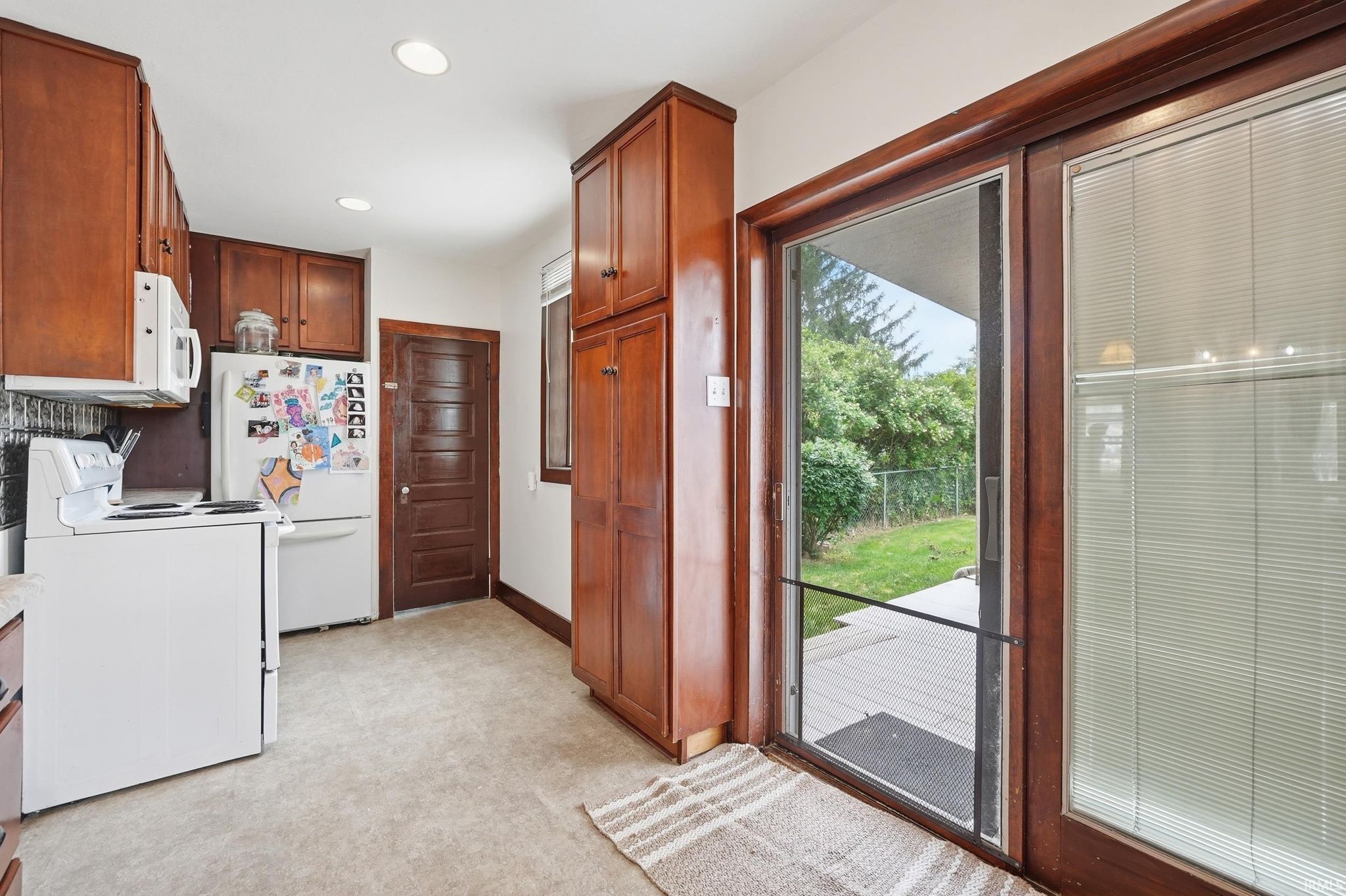 Image of 2966 W Scott Street