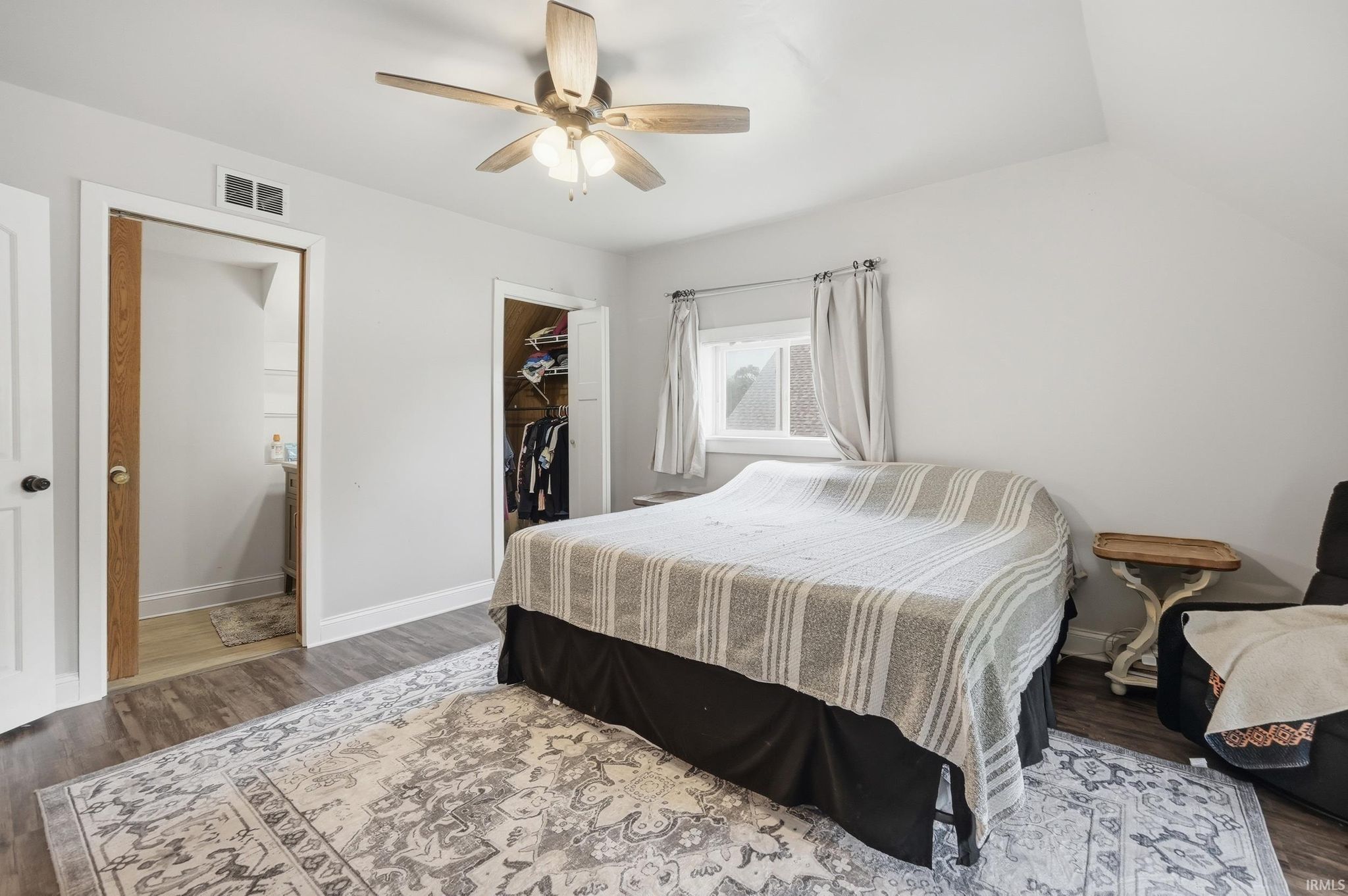 Image of 2966 W Scott Street
