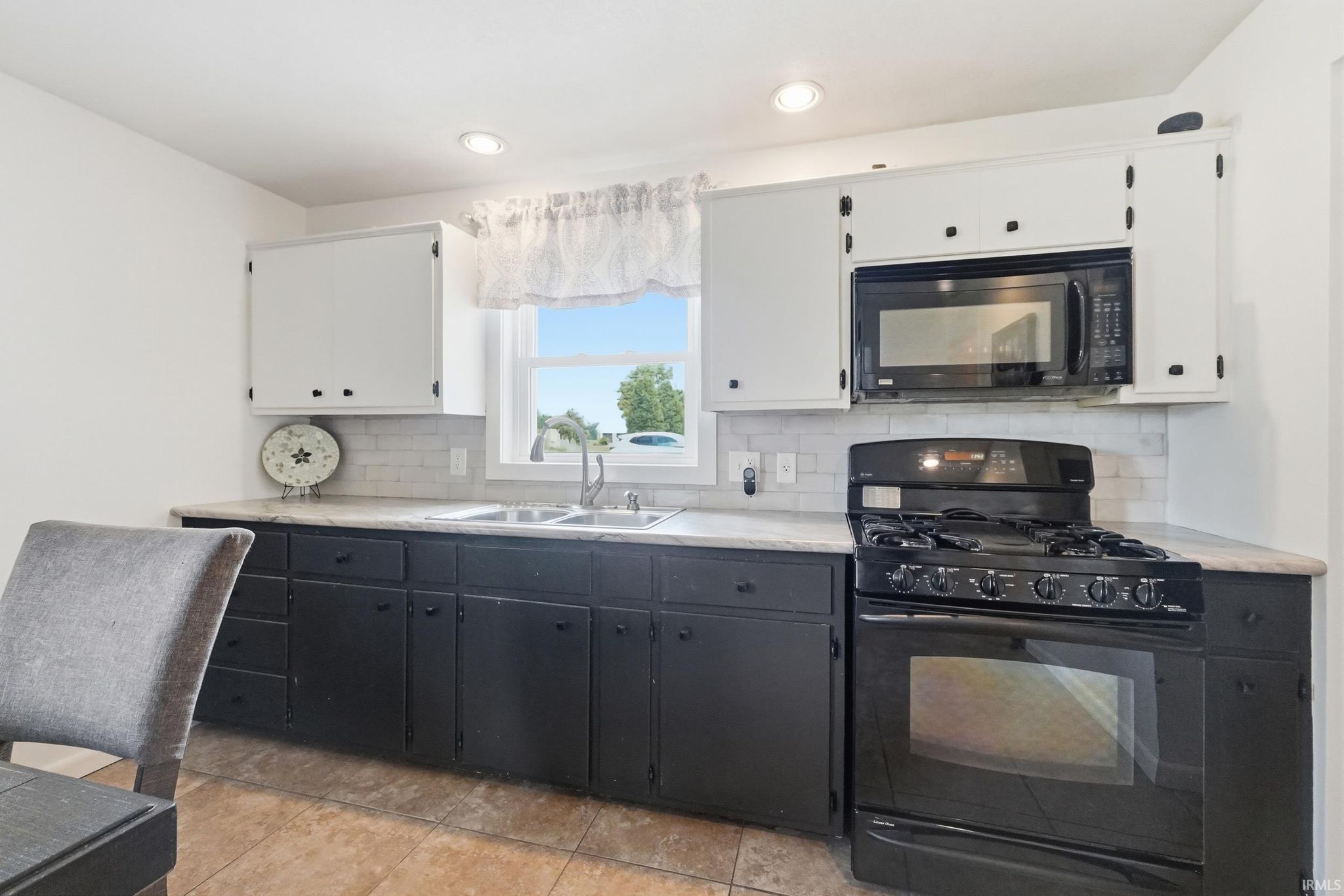 Image of 11405 Edgewater Avenue