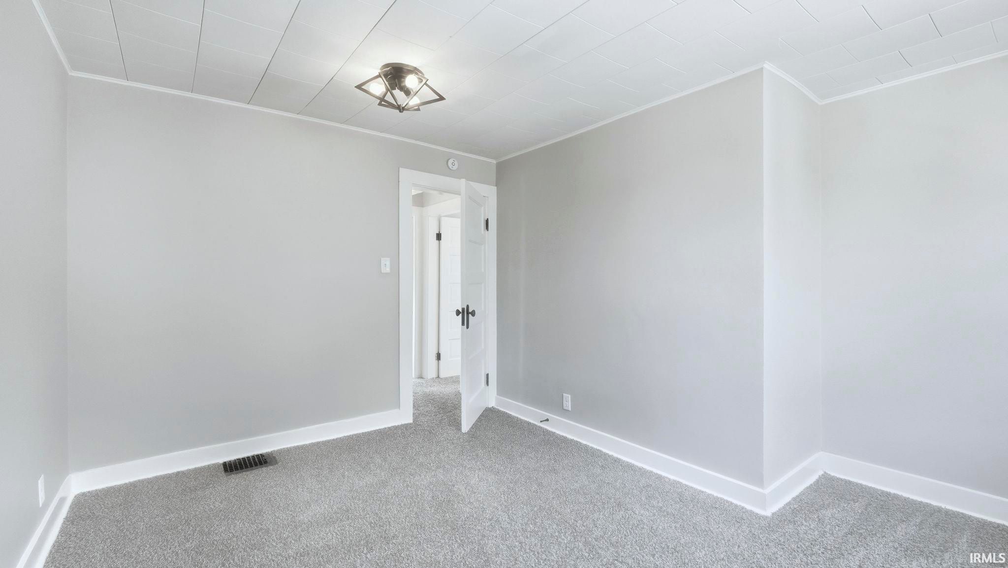 Image of 121 E Branning Avenue