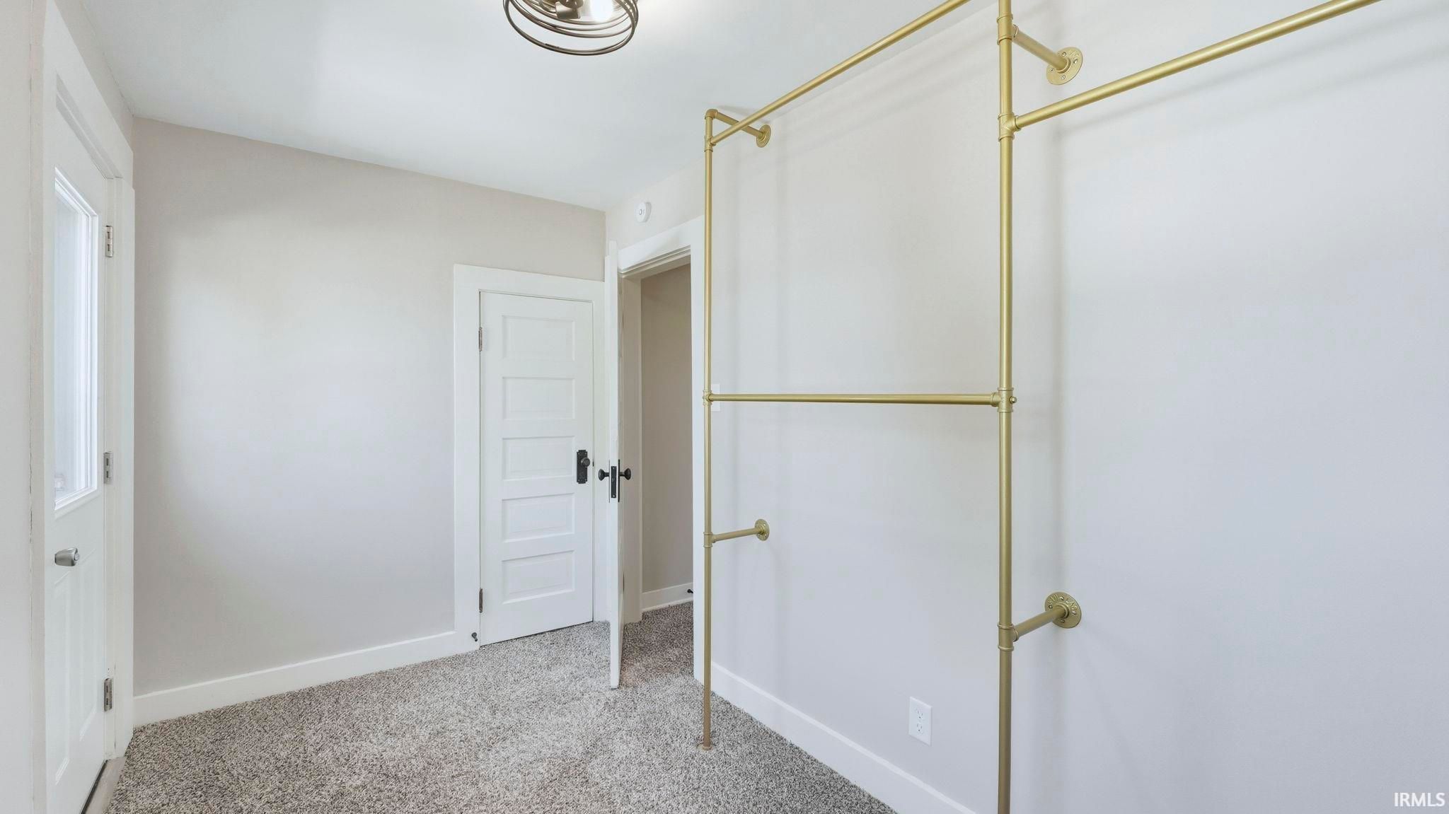 Image of 121 E Branning Avenue
