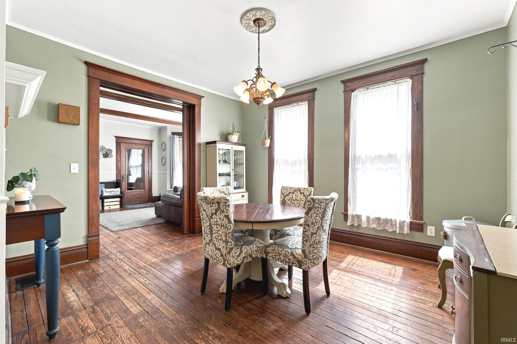 Image of 405 W South Street