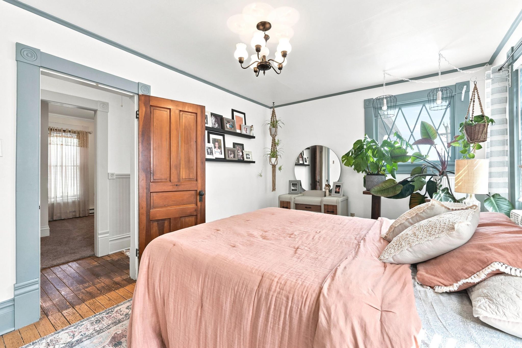 Image of 405 W South Street