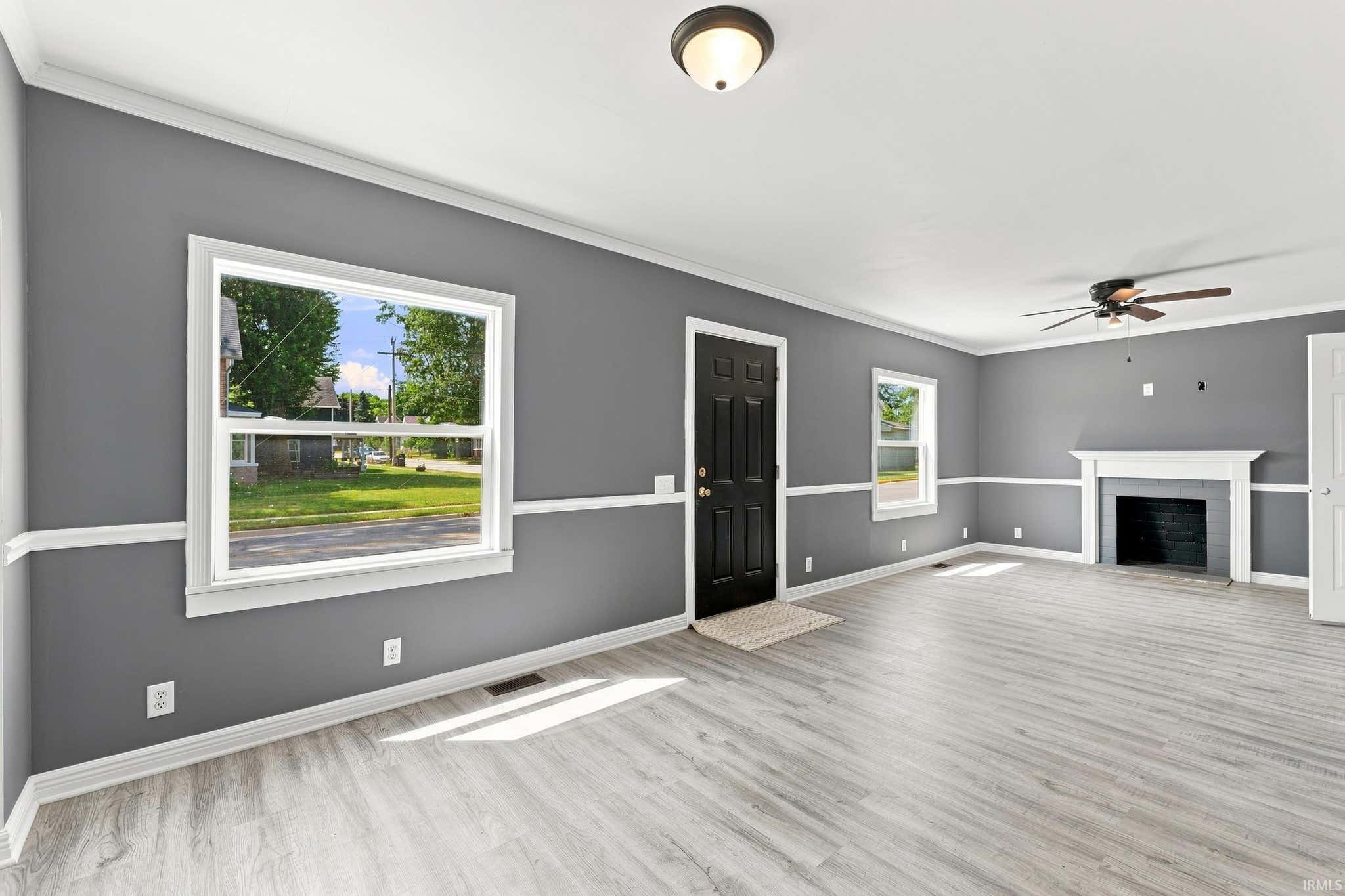Image of 212 W LINCOLNWAY Road