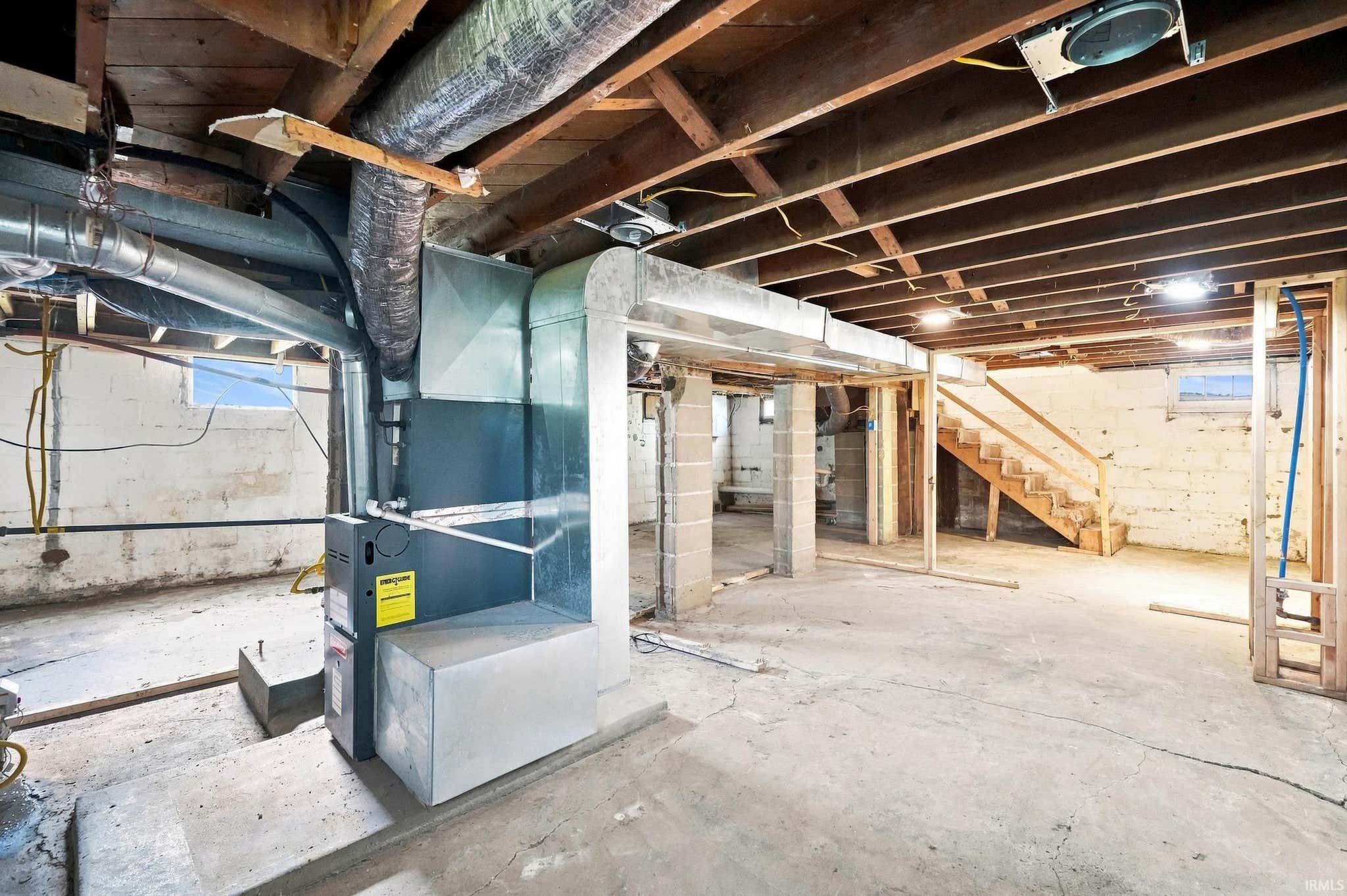 Image of 212 W LINCOLNWAY Road