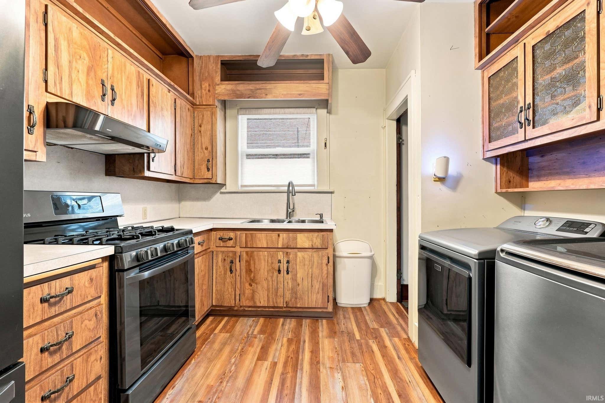 Image of 2021 Oakland Street