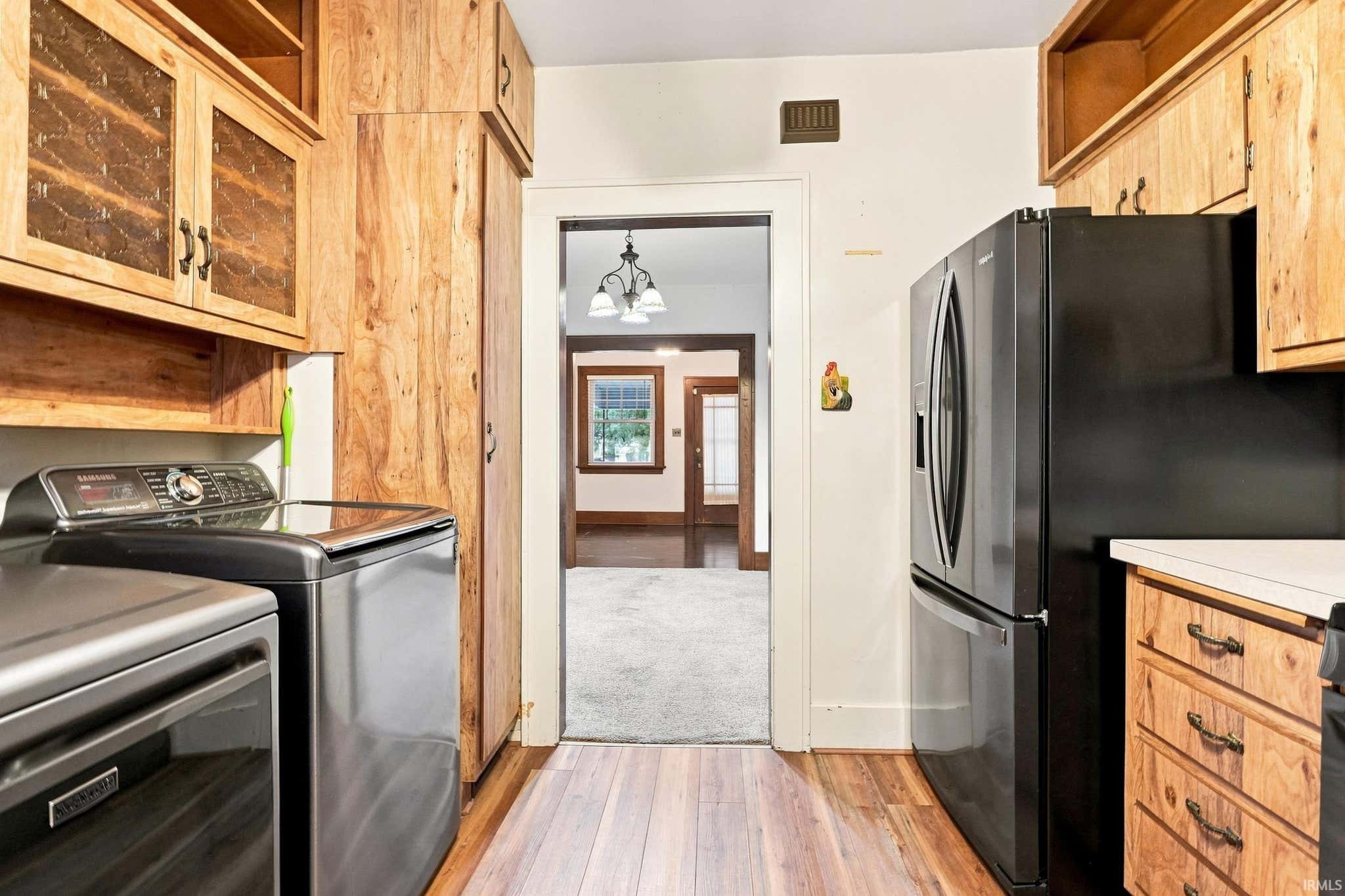 Image of 2021 Oakland Street