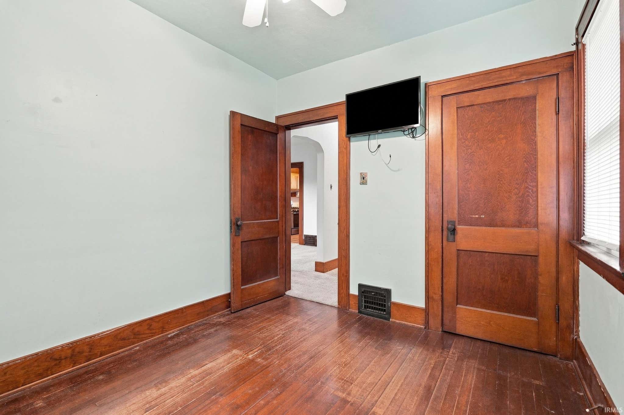 Image of 2021 Oakland Street
