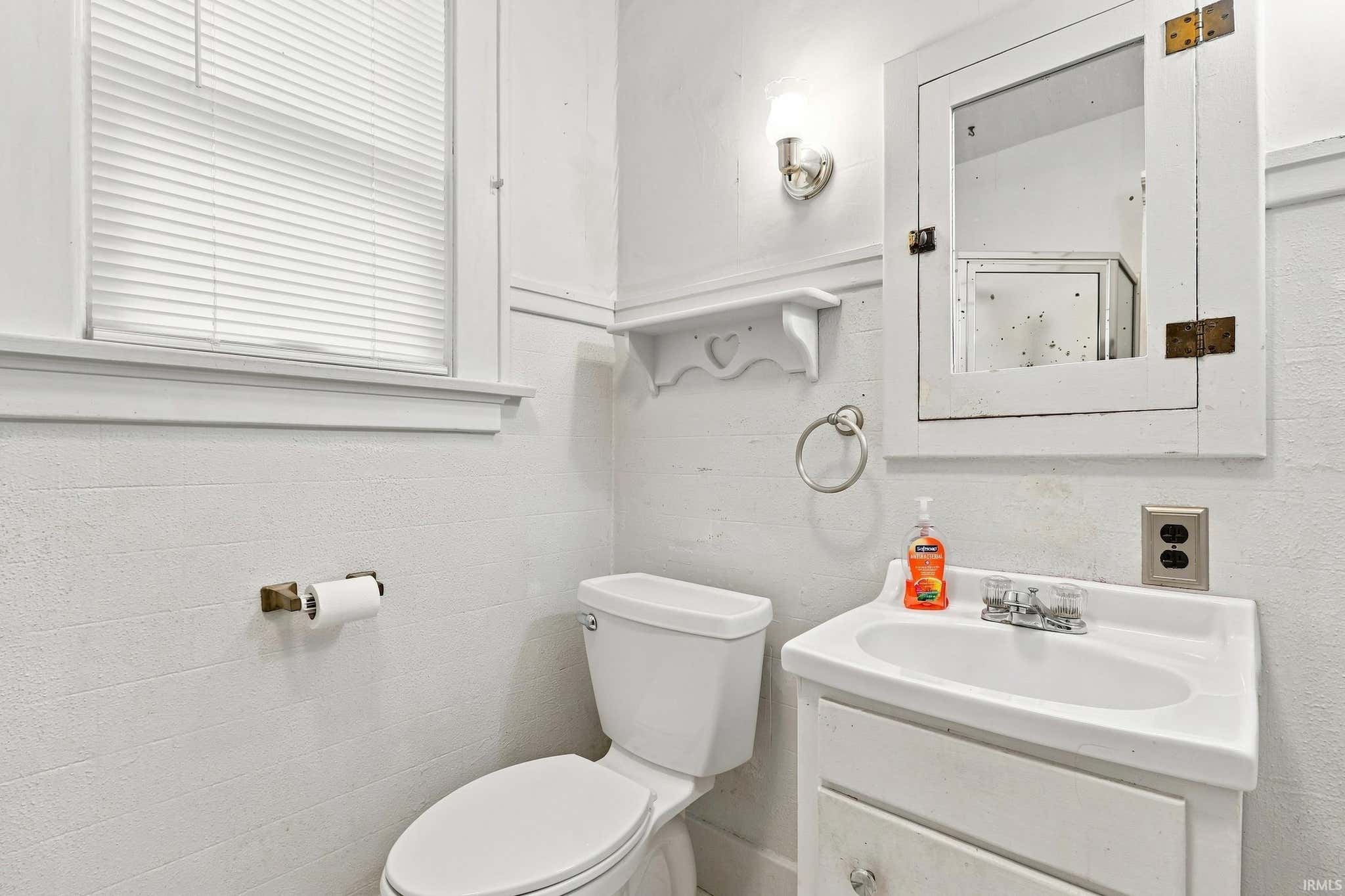 Image of 2021 Oakland Street