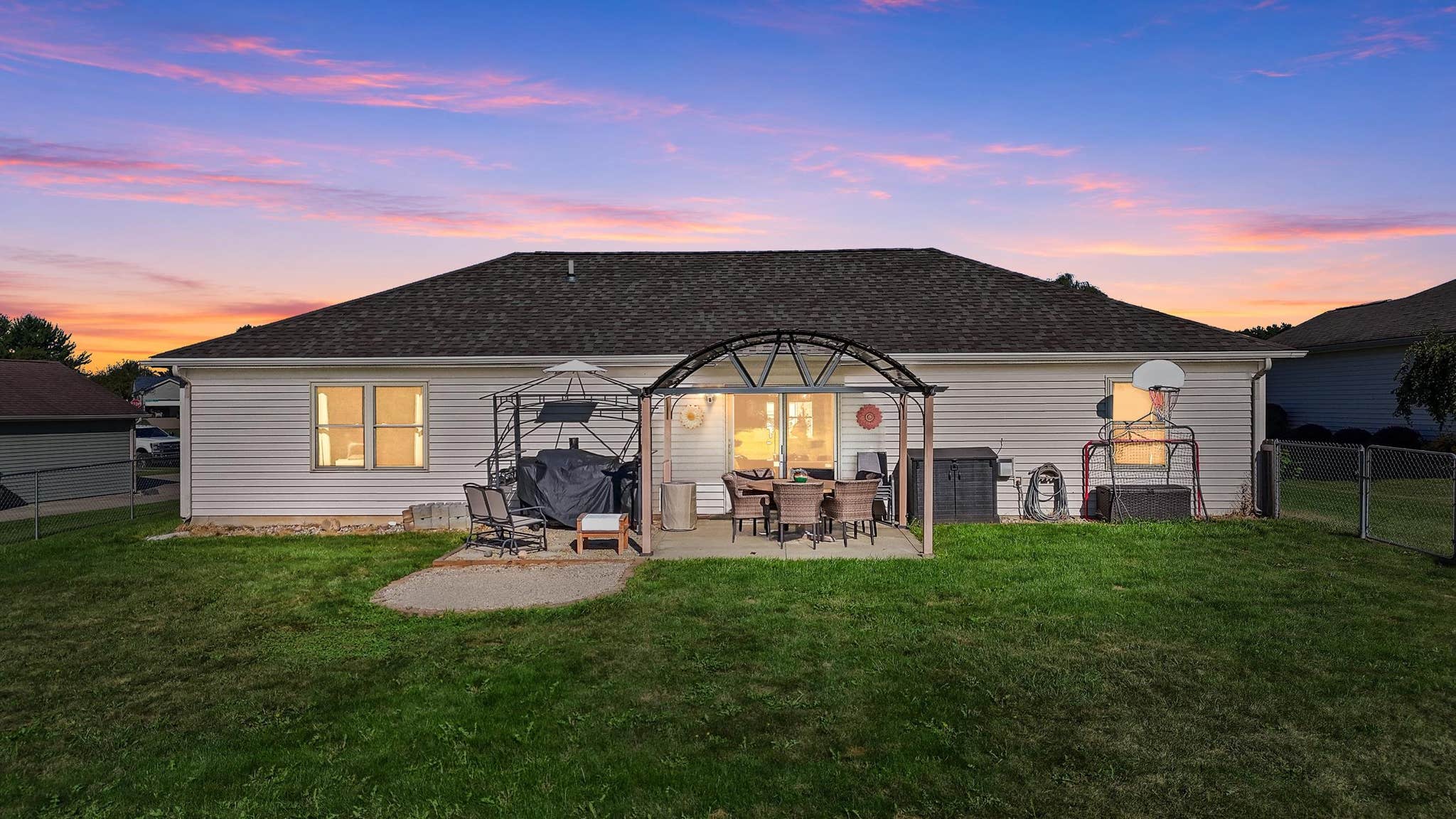 Image of 306 Sunstar Drive