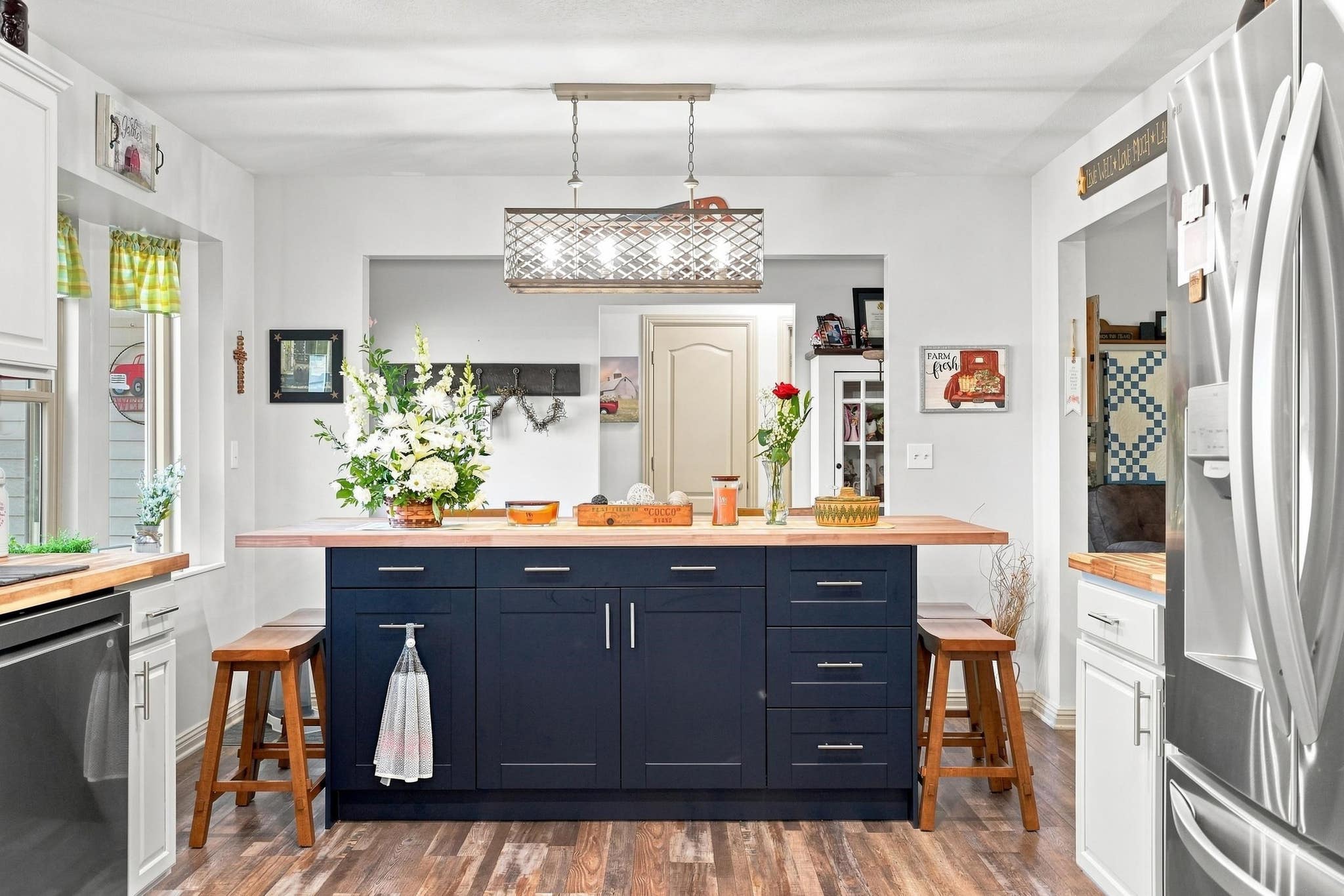 Image of 306 Sunstar Drive
