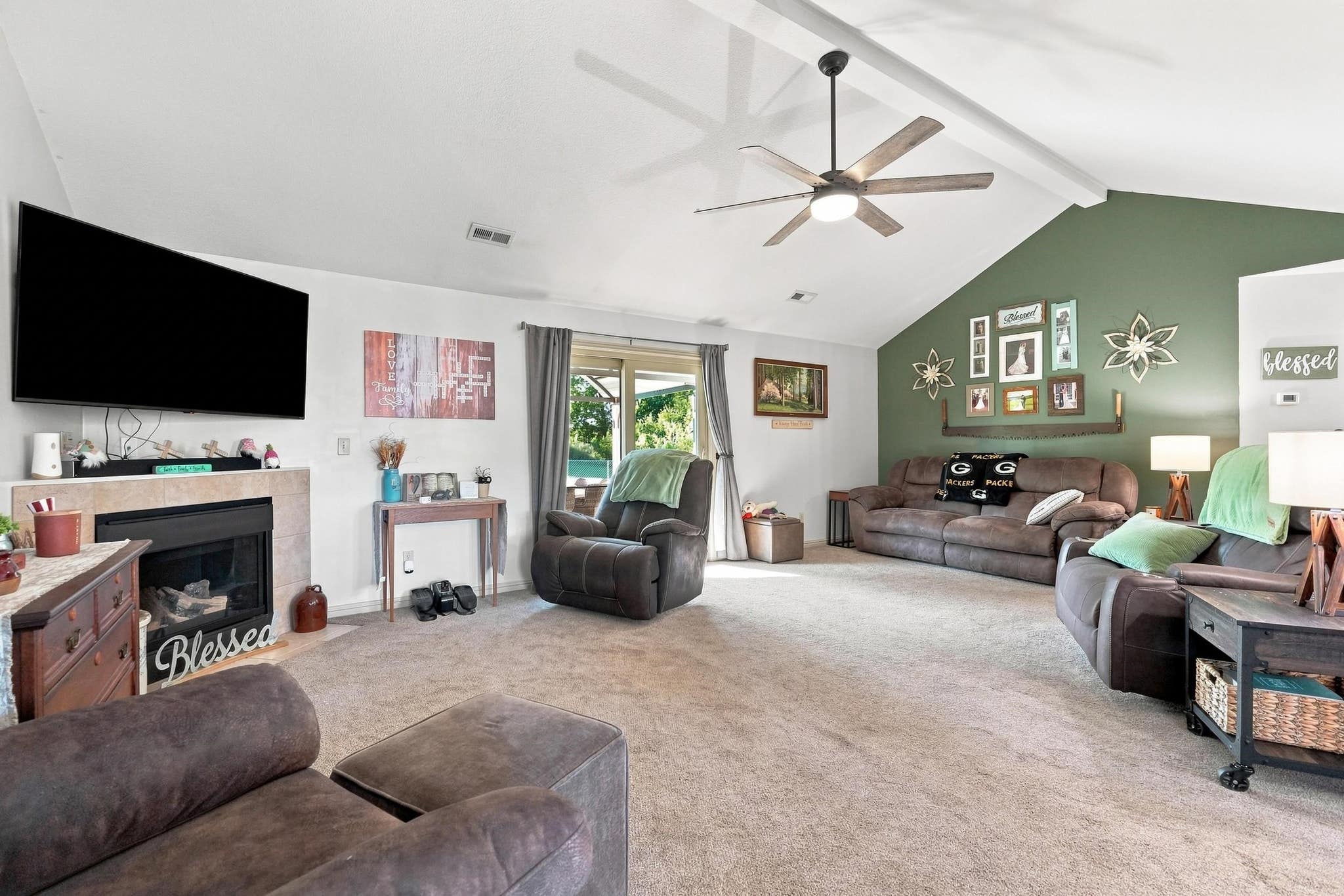 Image of 306 Sunstar Drive