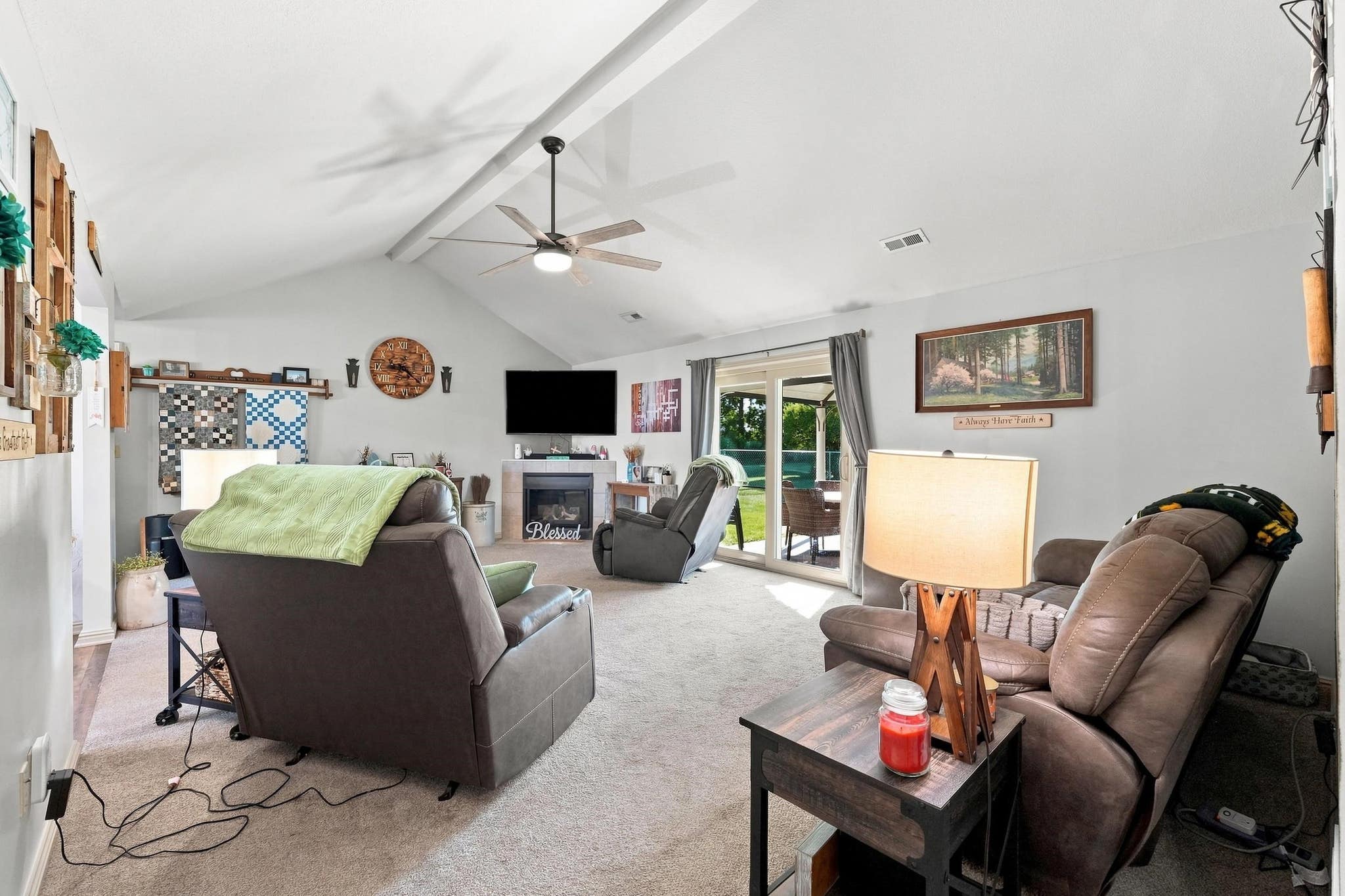 Image of 306 Sunstar Drive