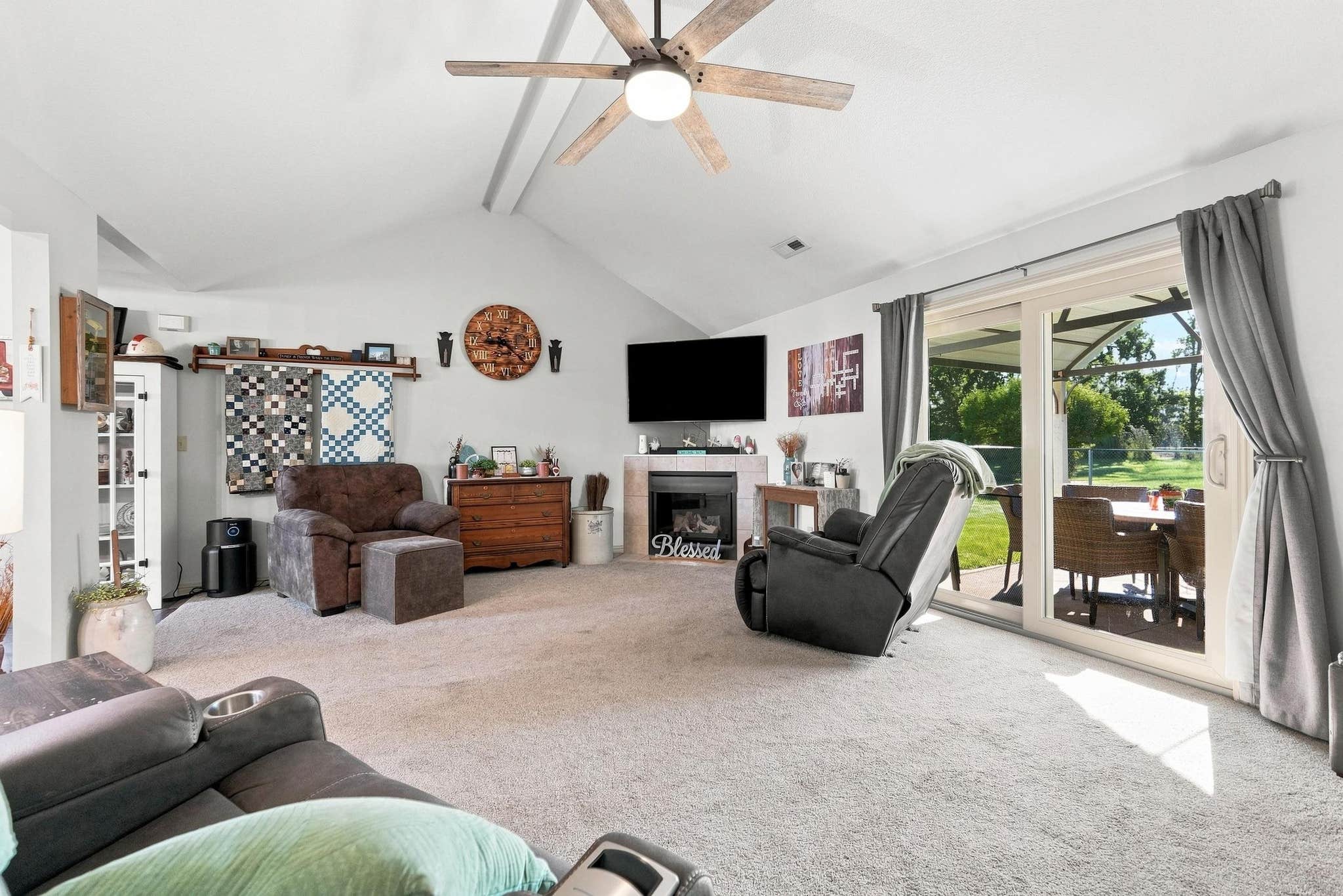 Image of 306 Sunstar Drive