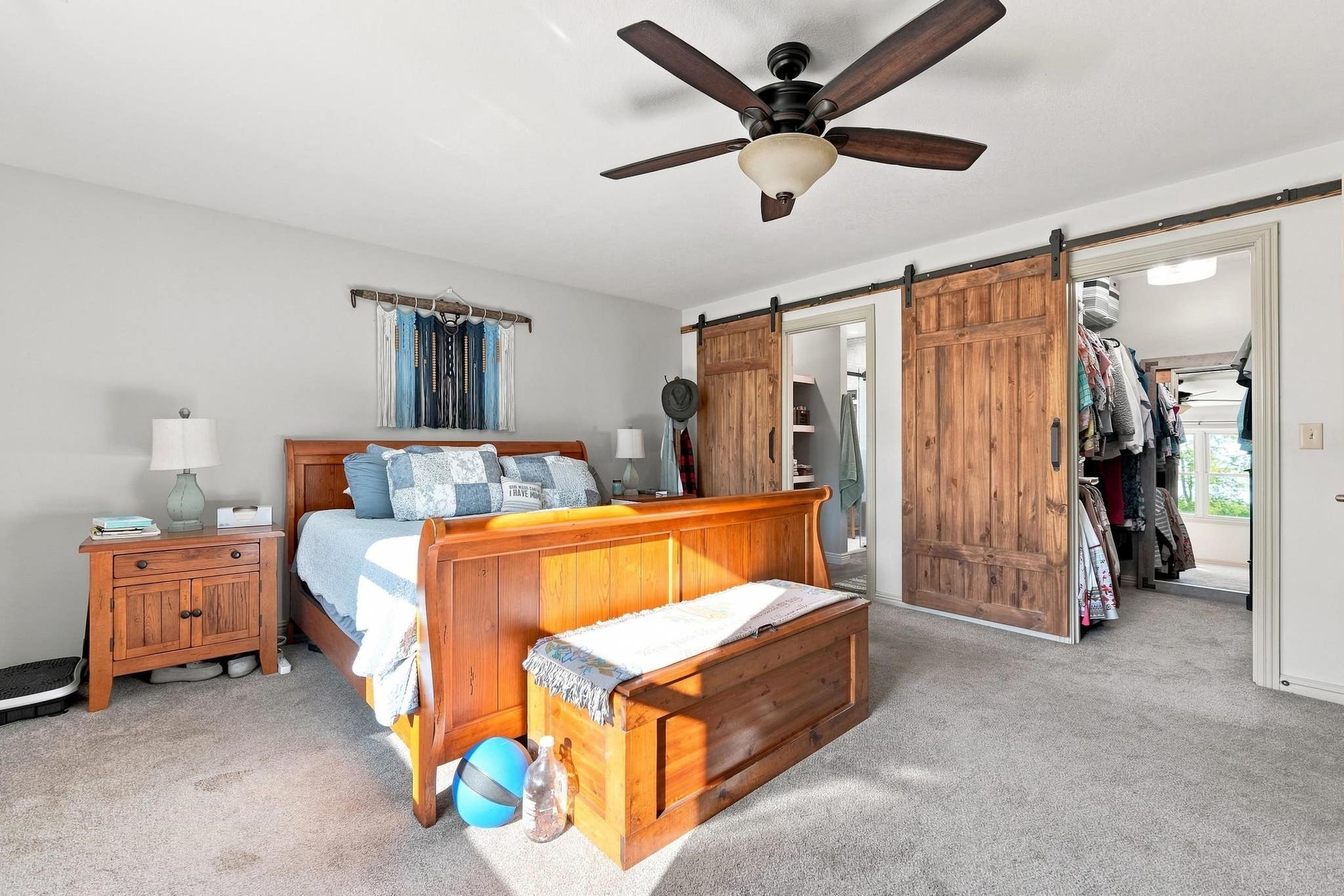 Image of 306 Sunstar Drive