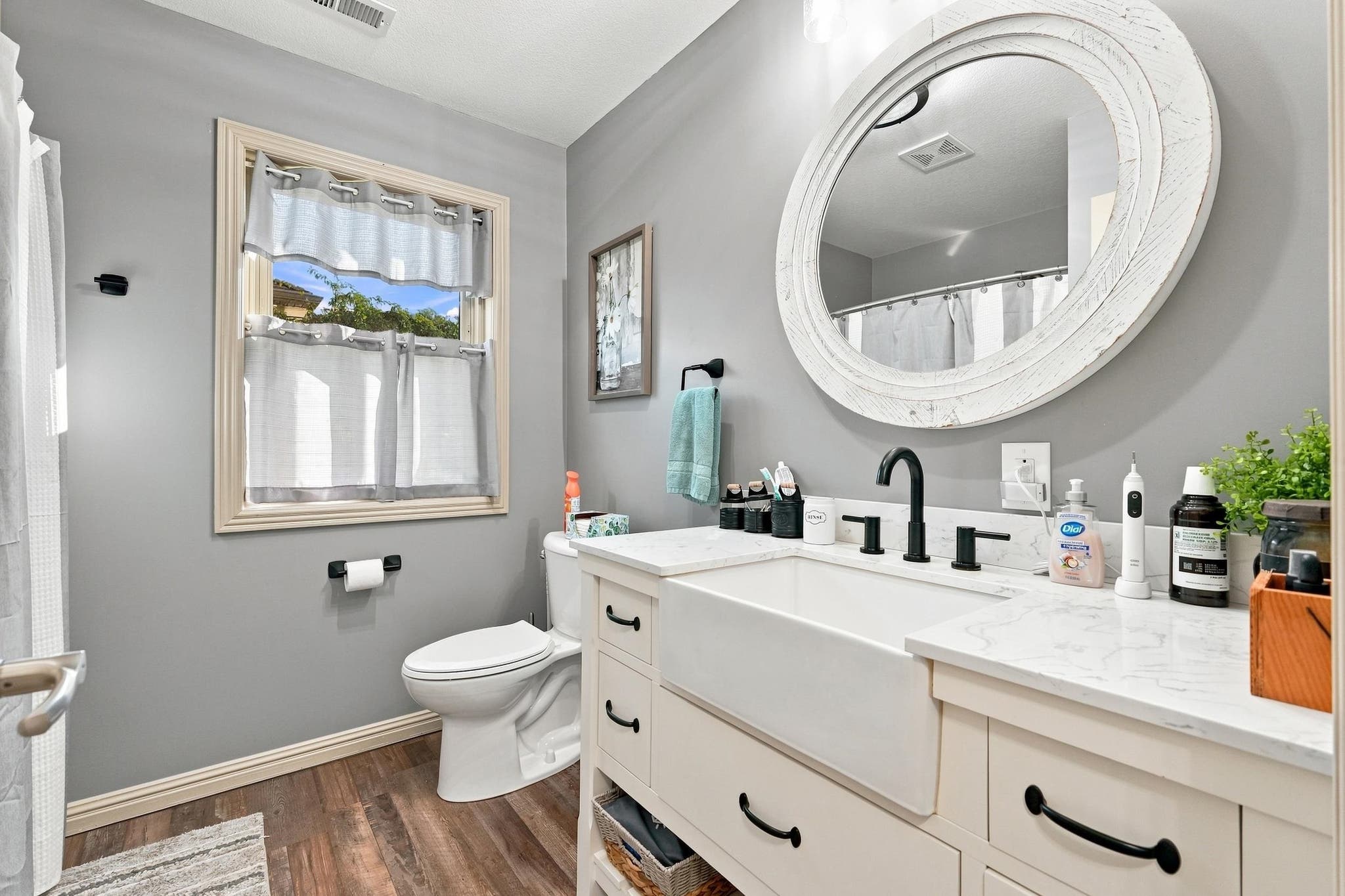 Image of 306 Sunstar Drive