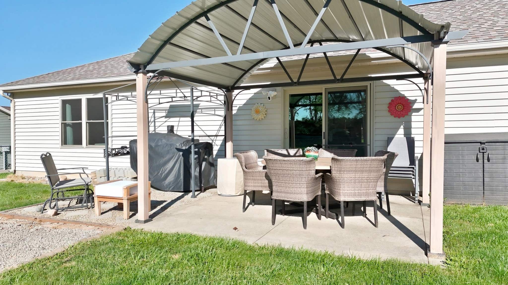 Image of 306 Sunstar Drive