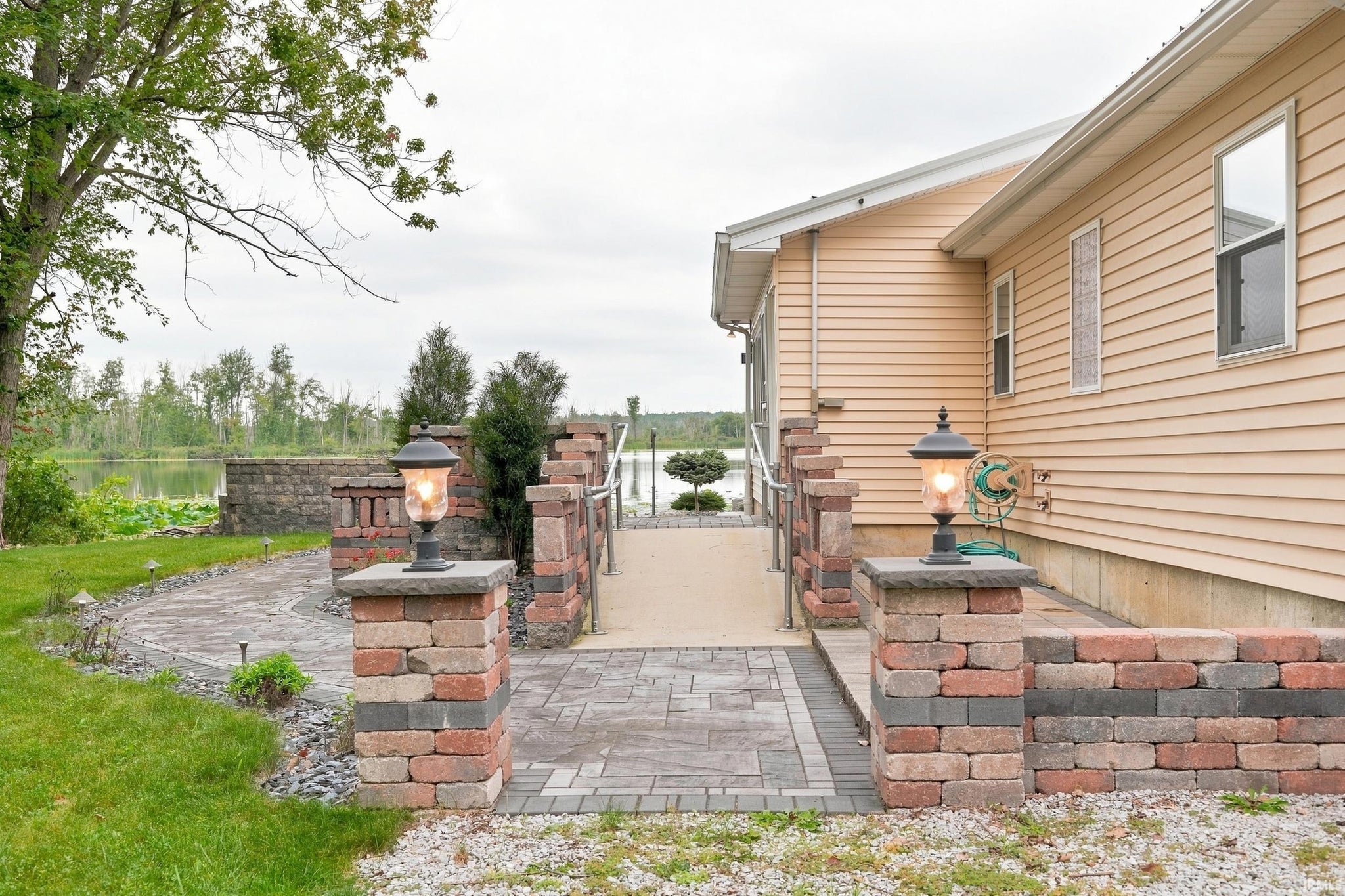 Image of 274 W Waldron Lake Drive