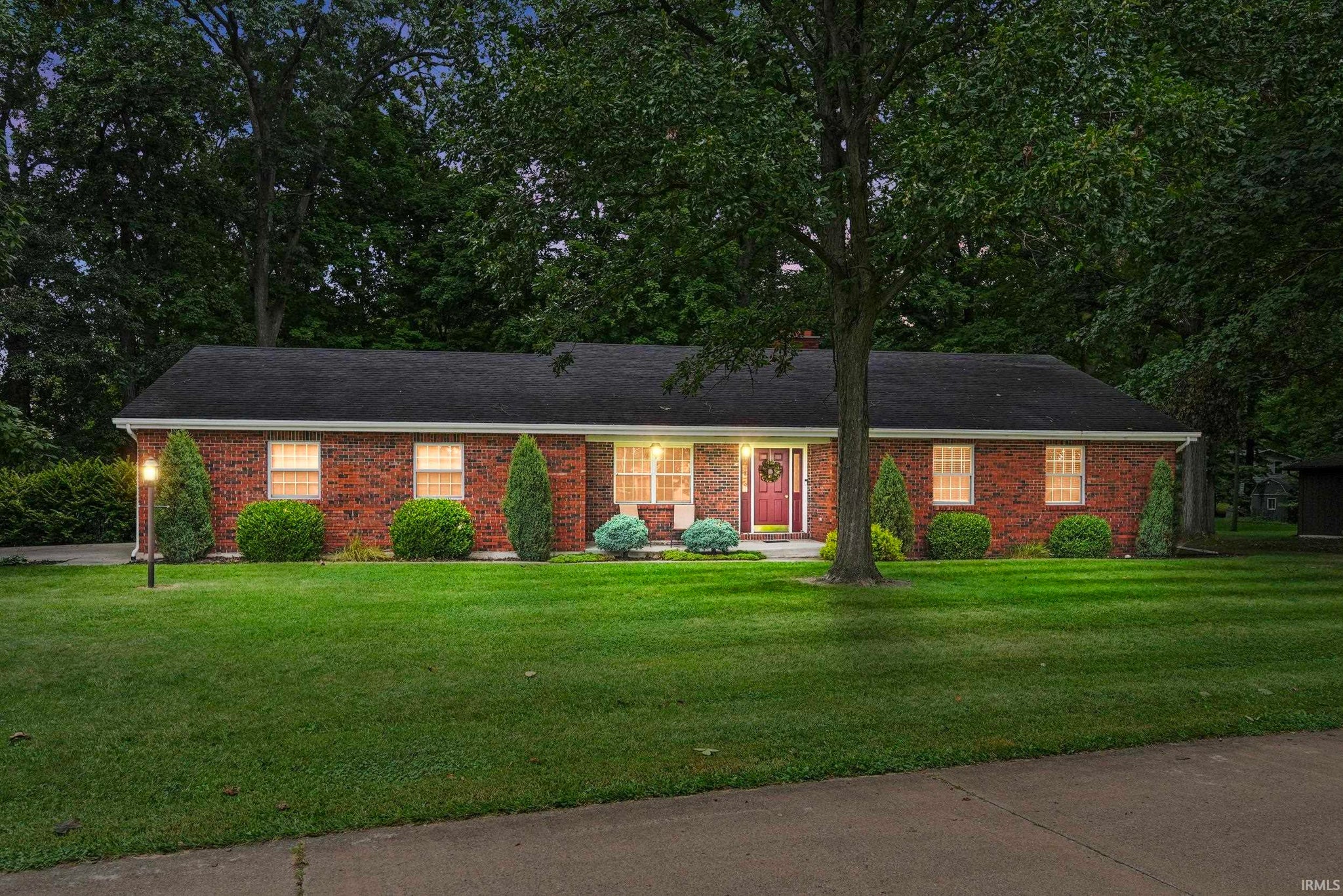 301 Oakwood Drive 301 Oakwood Drive