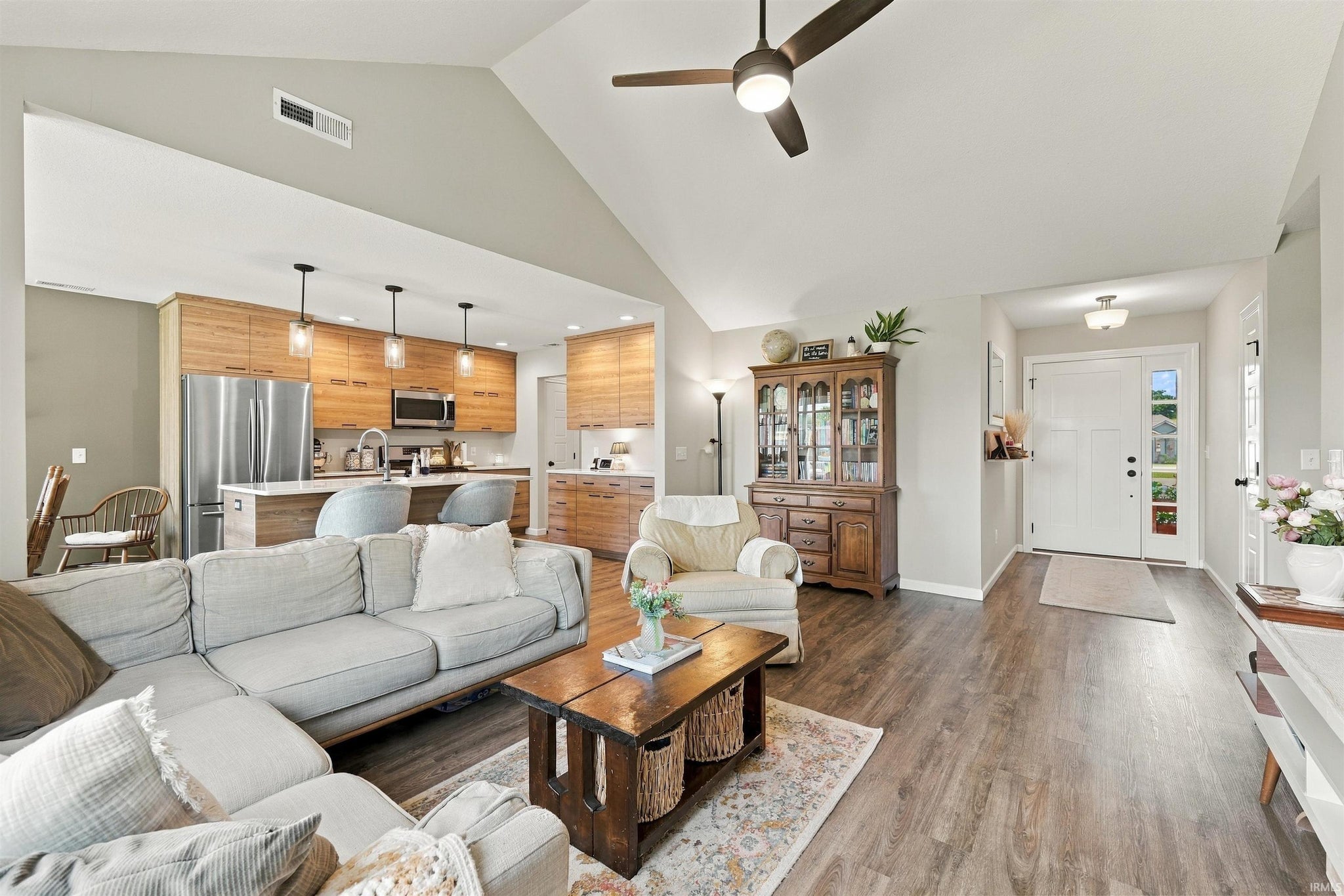 Image of 648 N Long Ridge Road