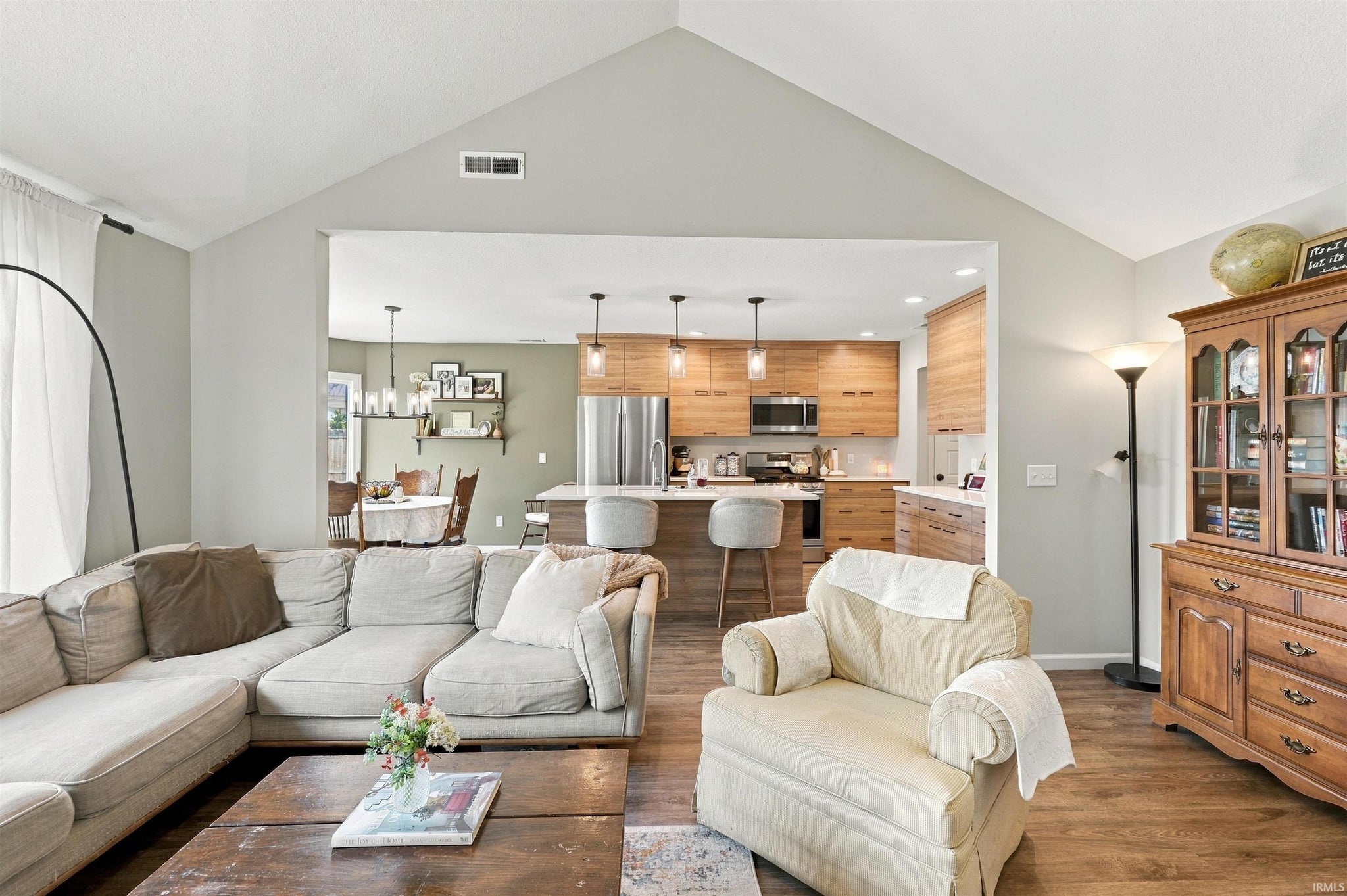 Image of 648 N Long Ridge Road