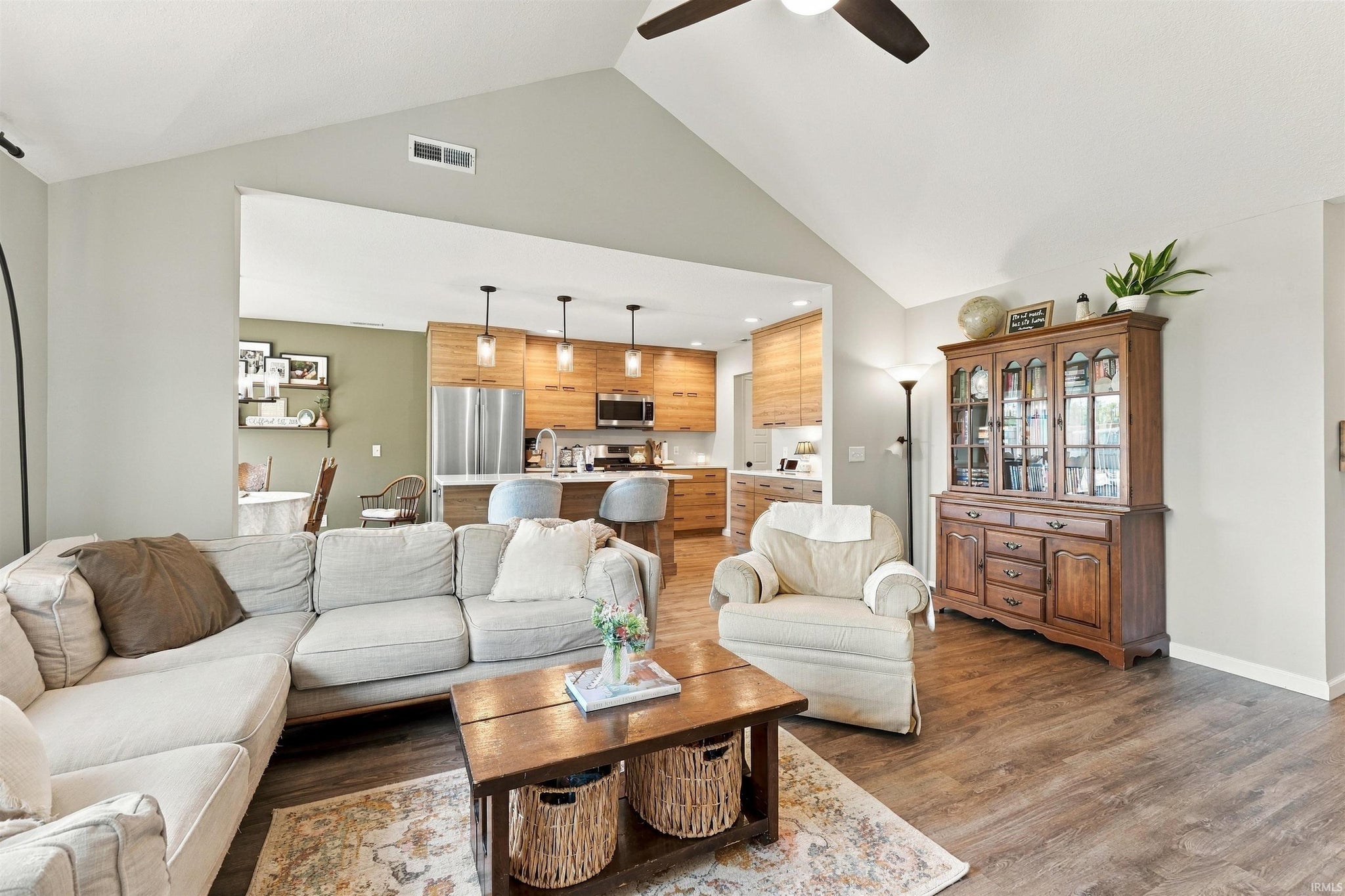 Image of 648 N Long Ridge Road