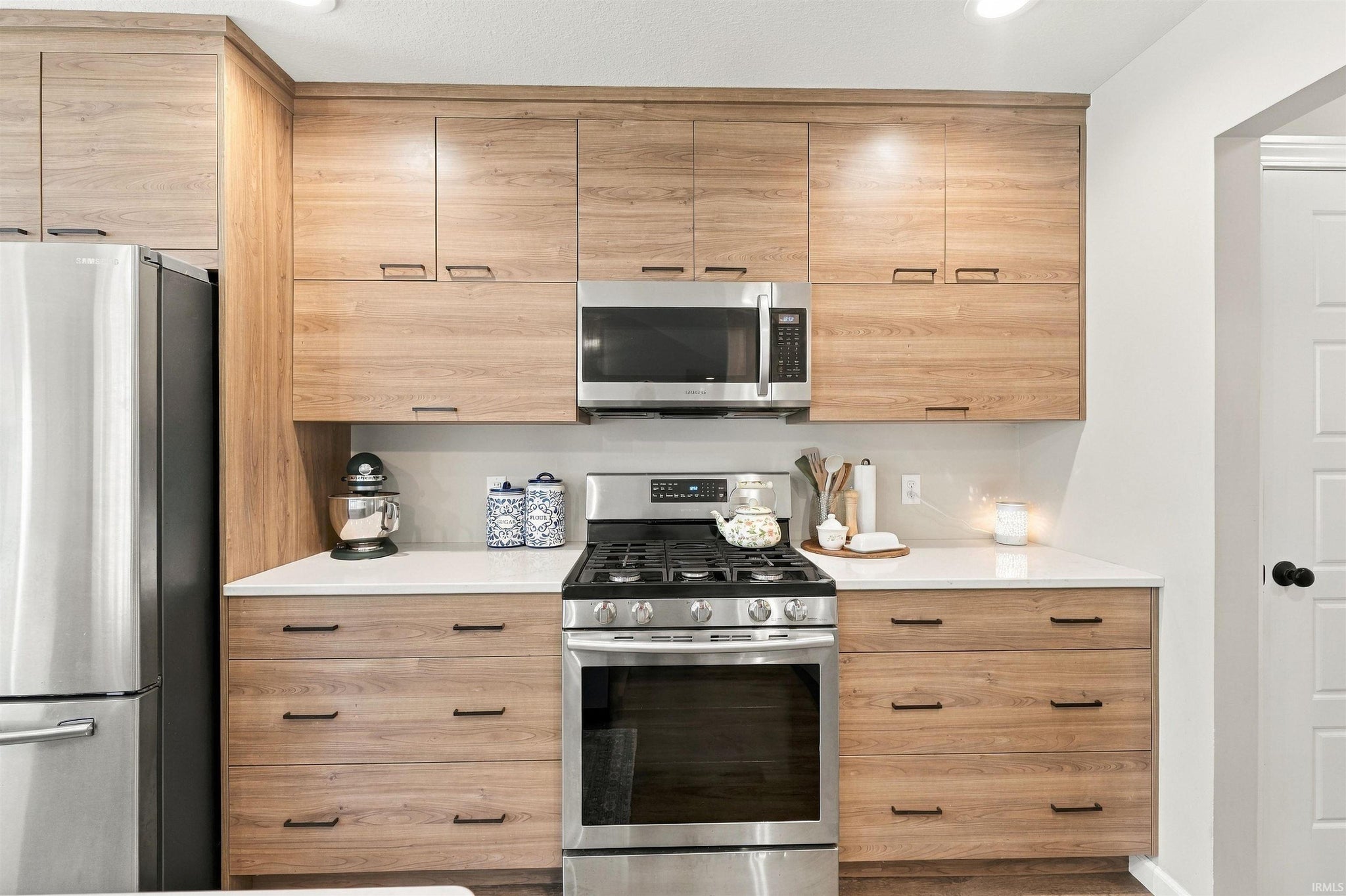 Image of 648 N Long Ridge Road