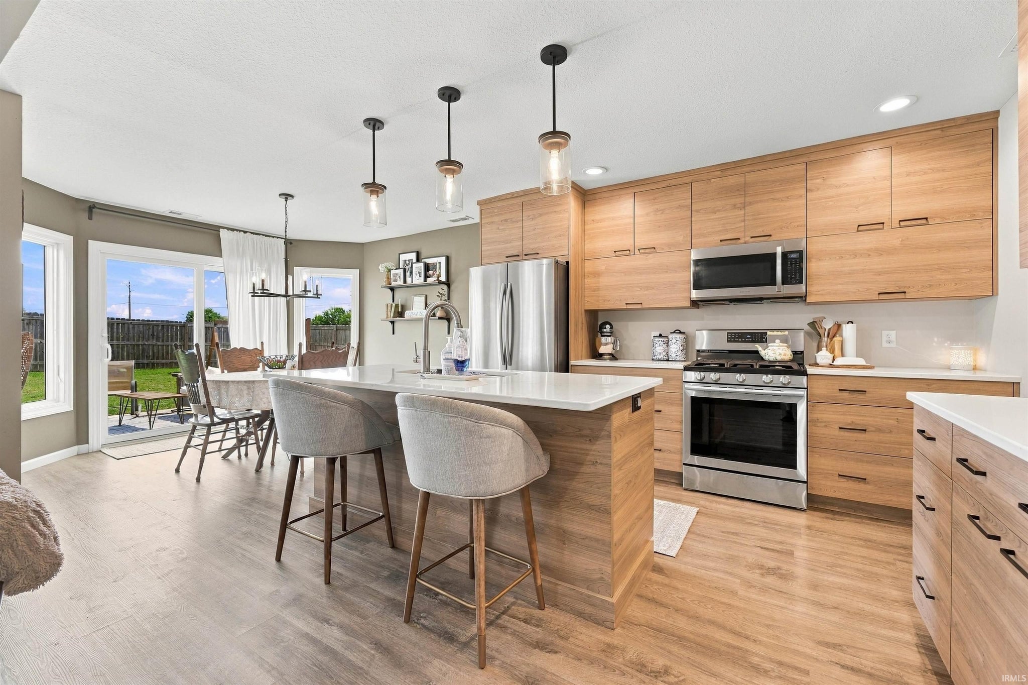 Image of 648 N Long Ridge Road