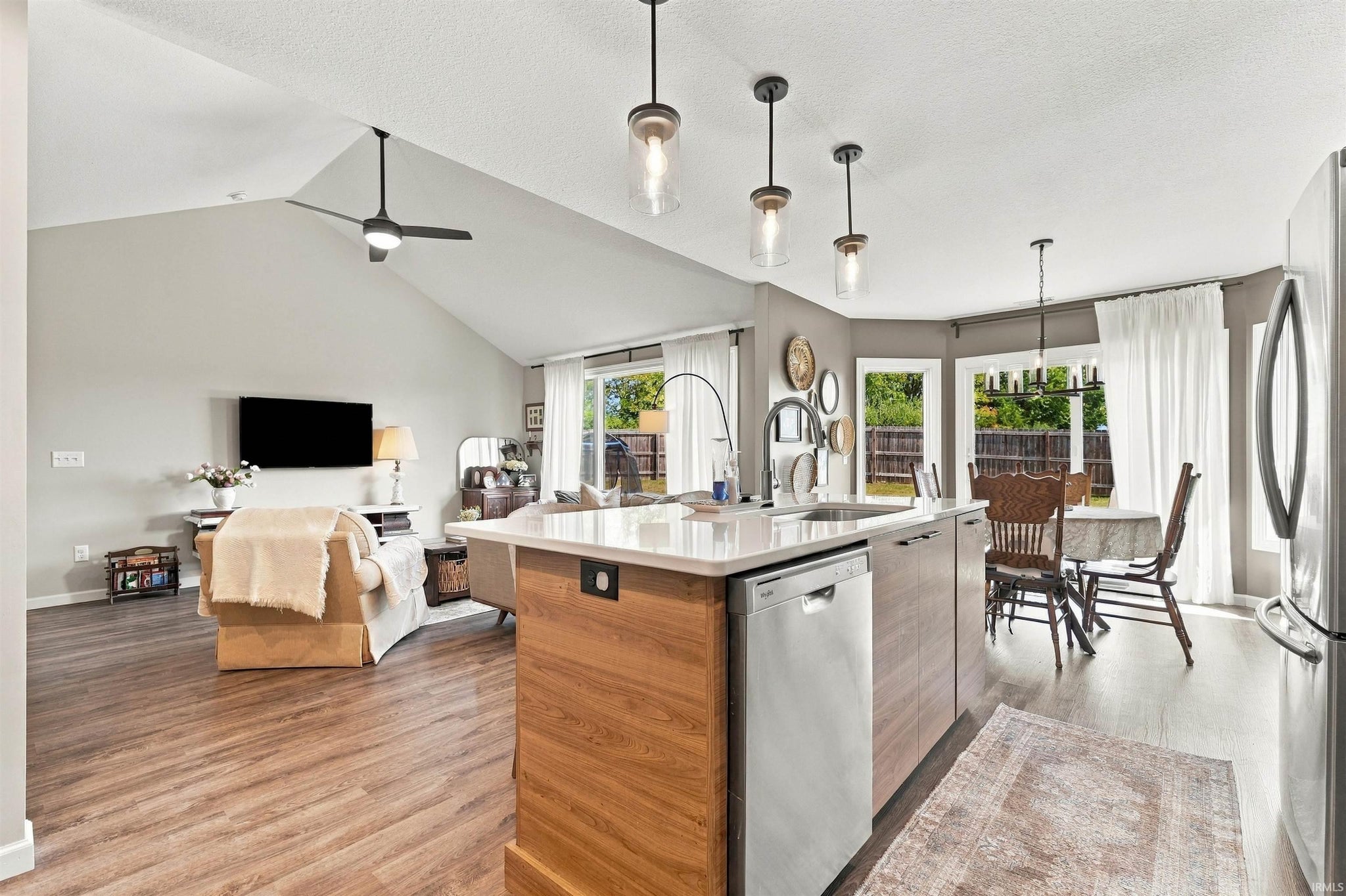 Image of 648 N Long Ridge Road
