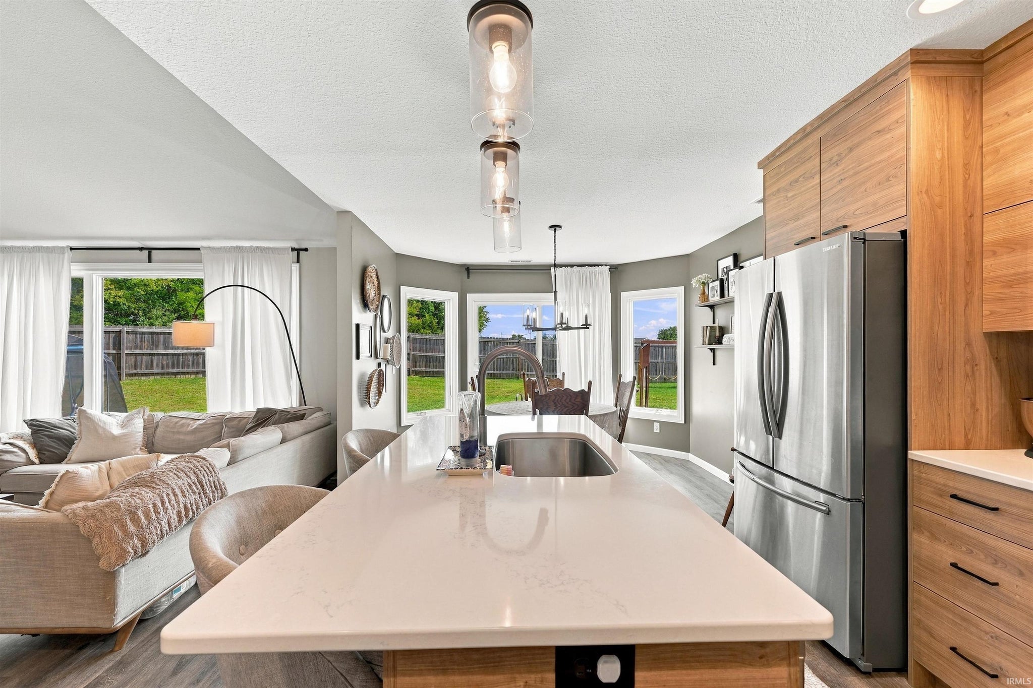 Image of 648 N Long Ridge Road