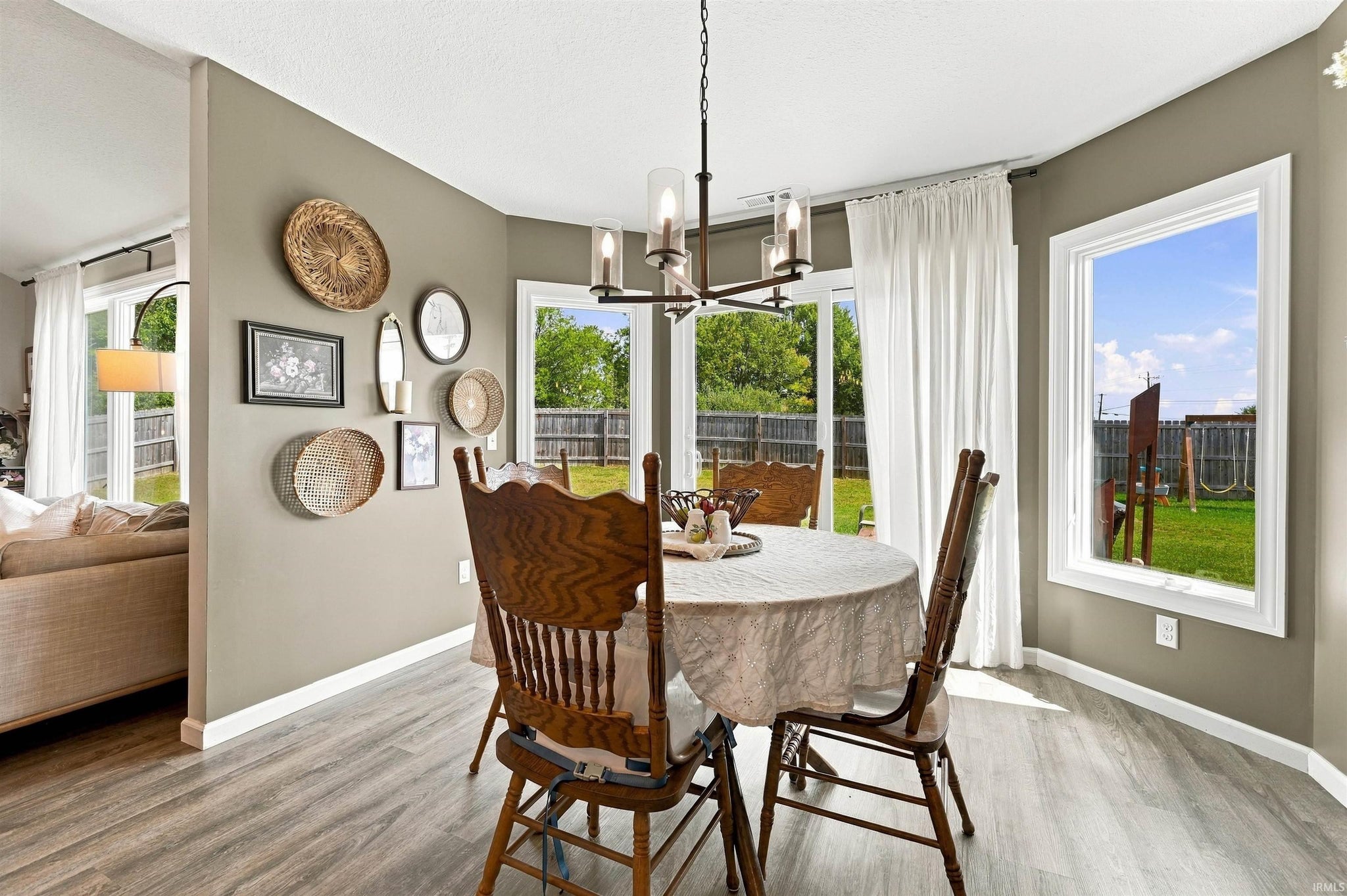 Image of 648 N Long Ridge Road