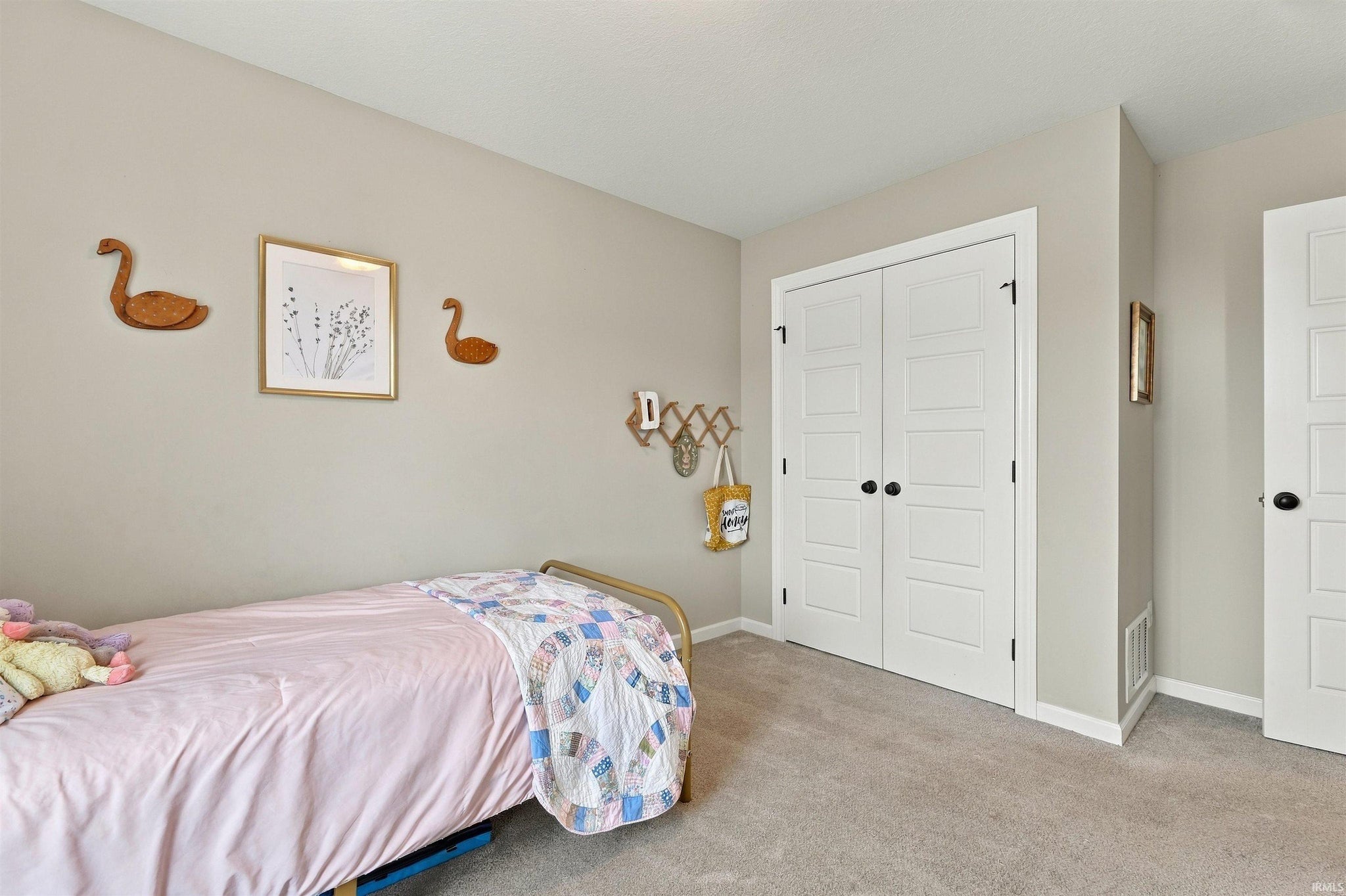 Image of 648 N Long Ridge Road