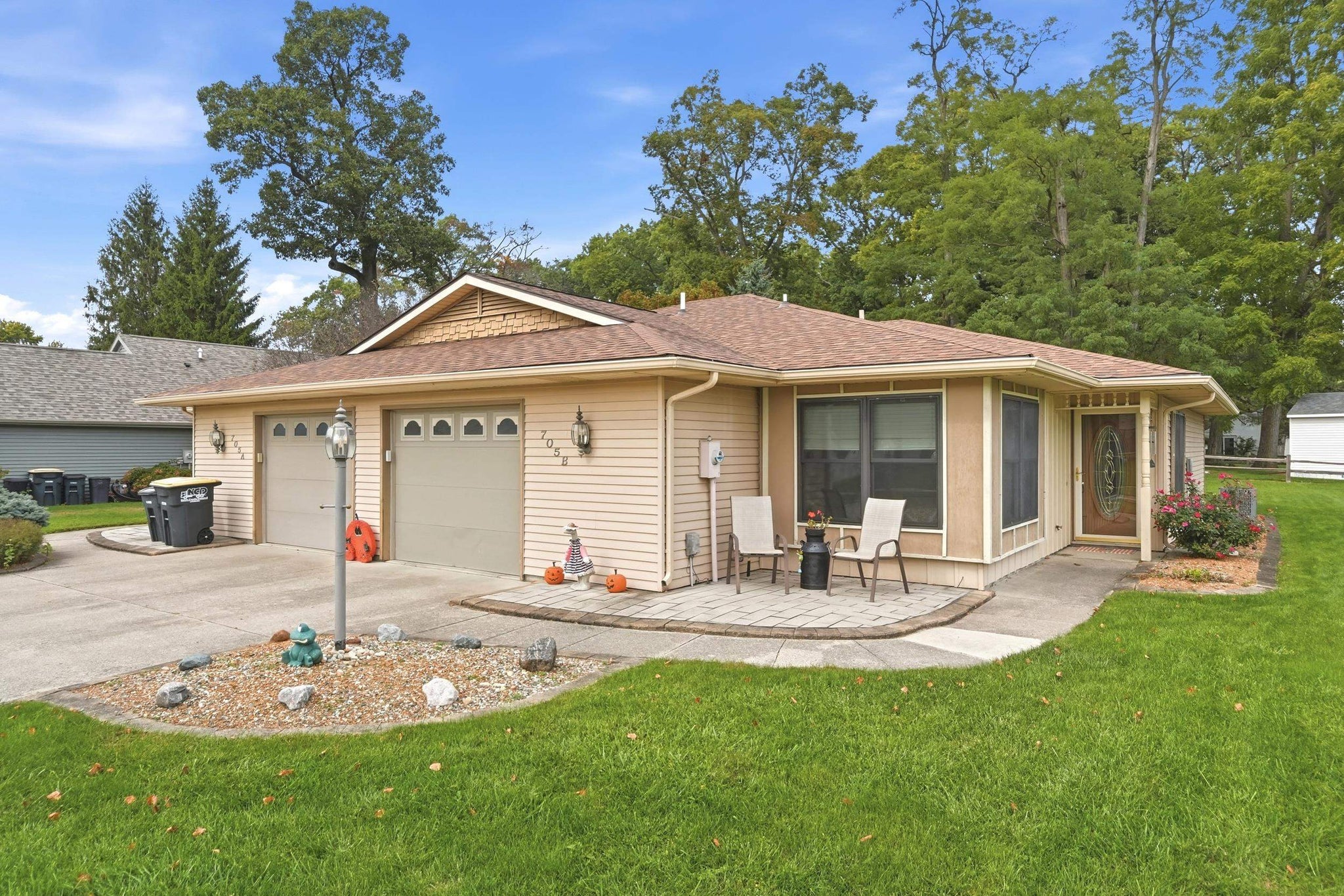 705 B Arcadia Court